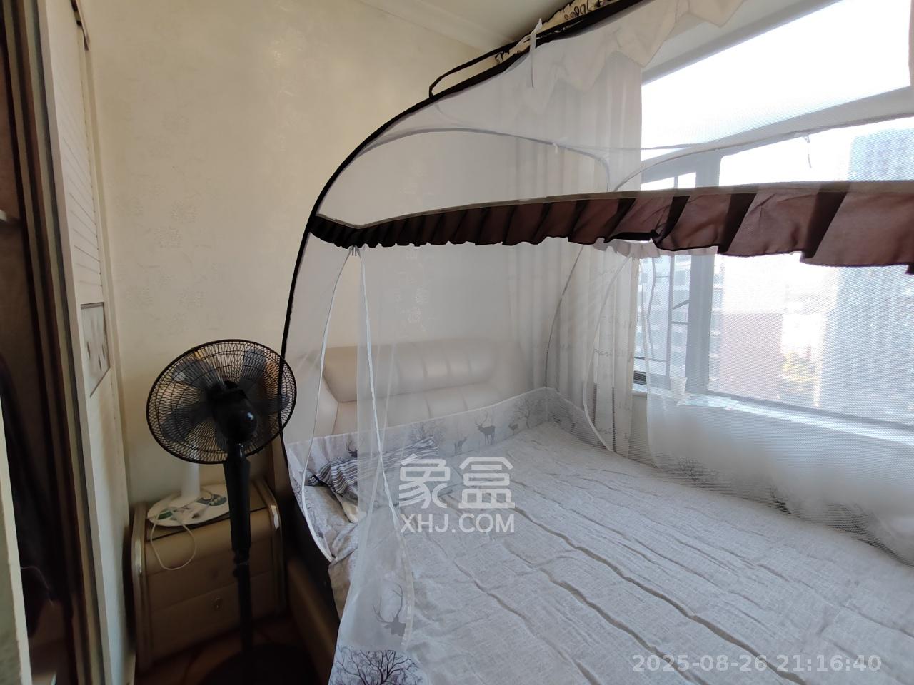 枫华府第  3室2厅2卫   2300.00元/月室内图