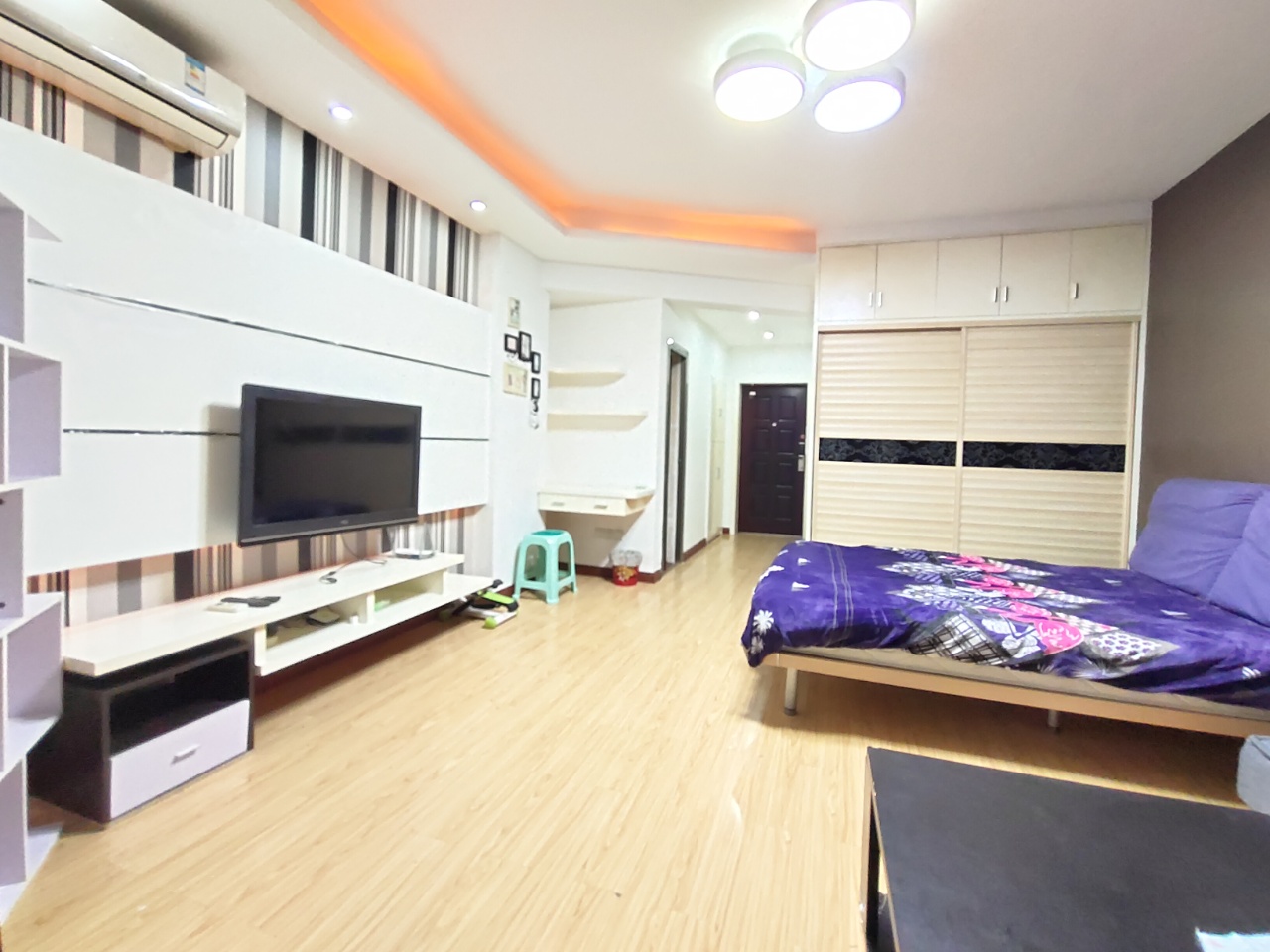 名仕华府  1室1厅1卫   1200.00元/月室内图