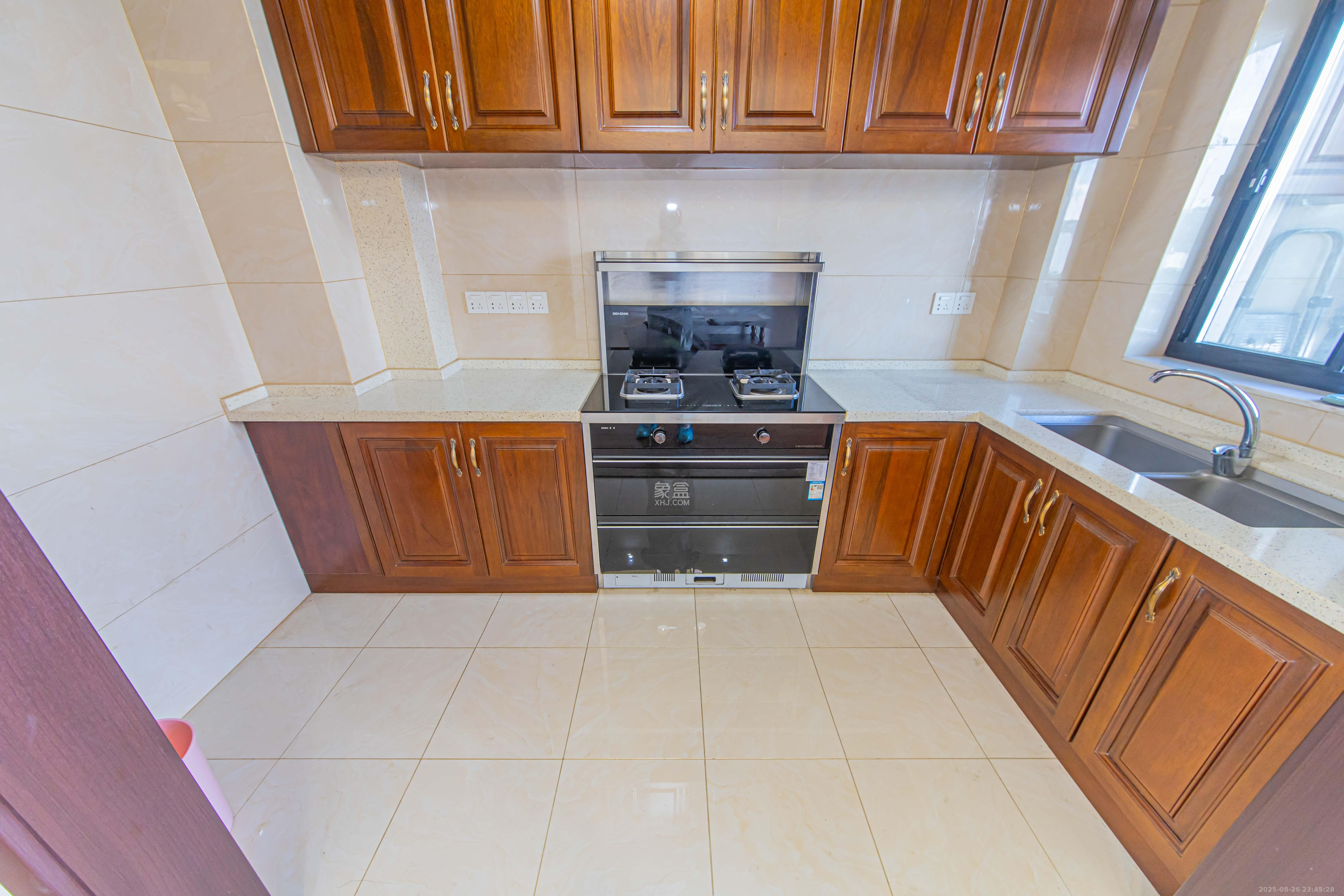 鑫远玲珑  3室2厅2卫    145.0万厨房