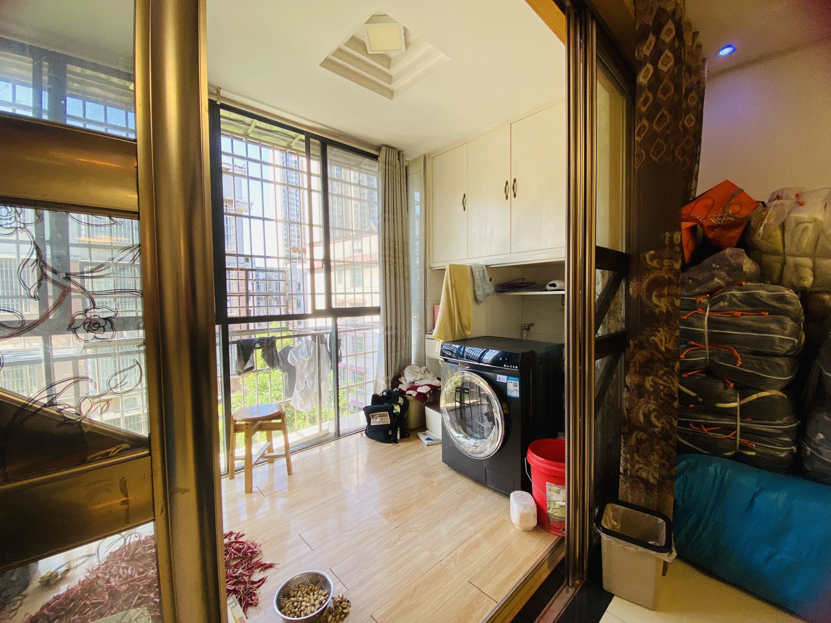 四海花园  2室2厅1卫    900.0元/月 四海花园  2室2厅1卫    900.0元/月室内图