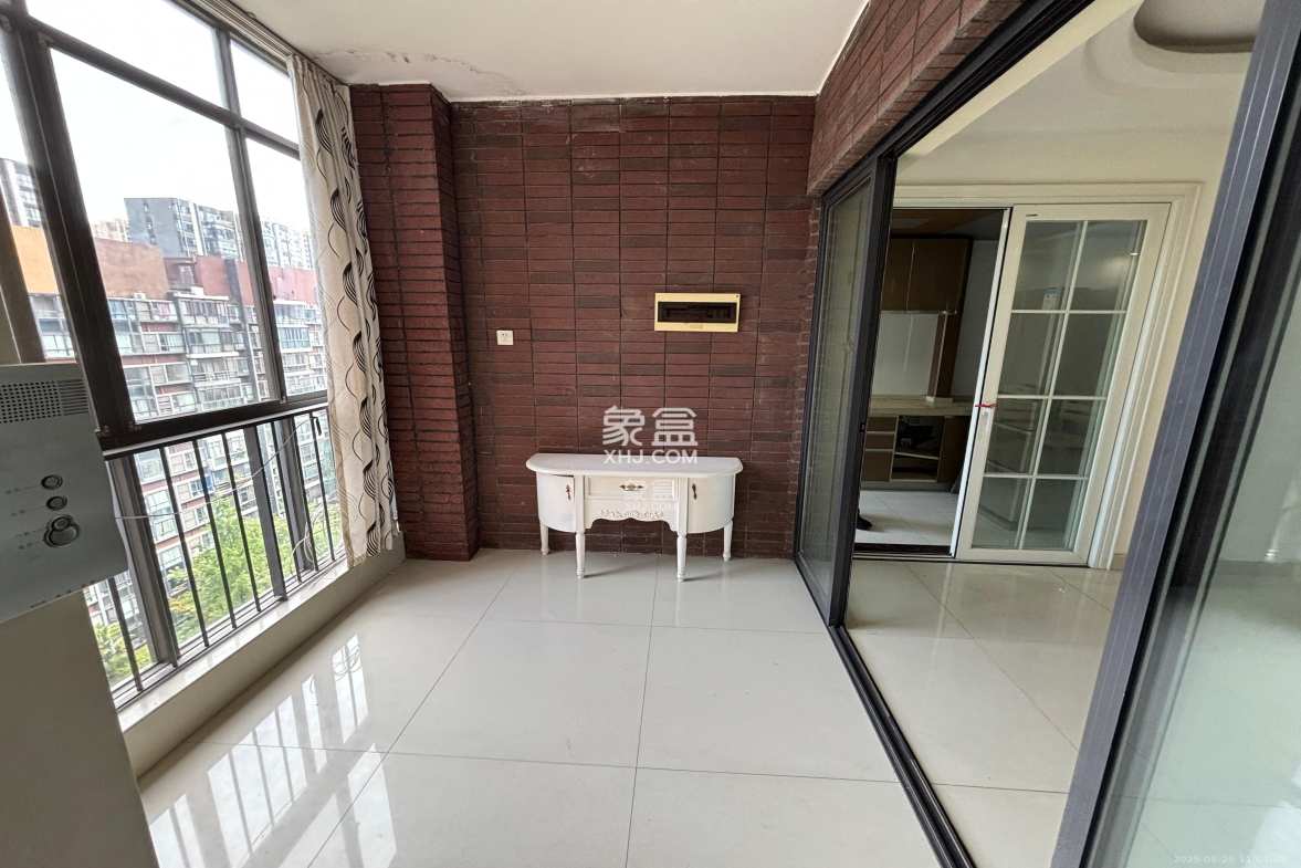 茂华国际湘  3室2厅2卫    3000.0元/月 茂华国际湘  3室2厅2卫    3000.0元/月室内图