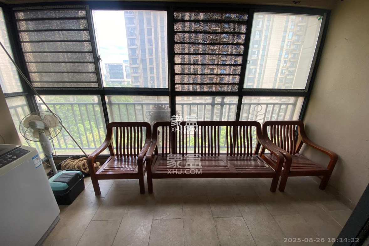 恒大国际广场  3室1厅1卫    2800.0元/月 恒大国际广场  3室1厅1卫    2800.0元/月室内图