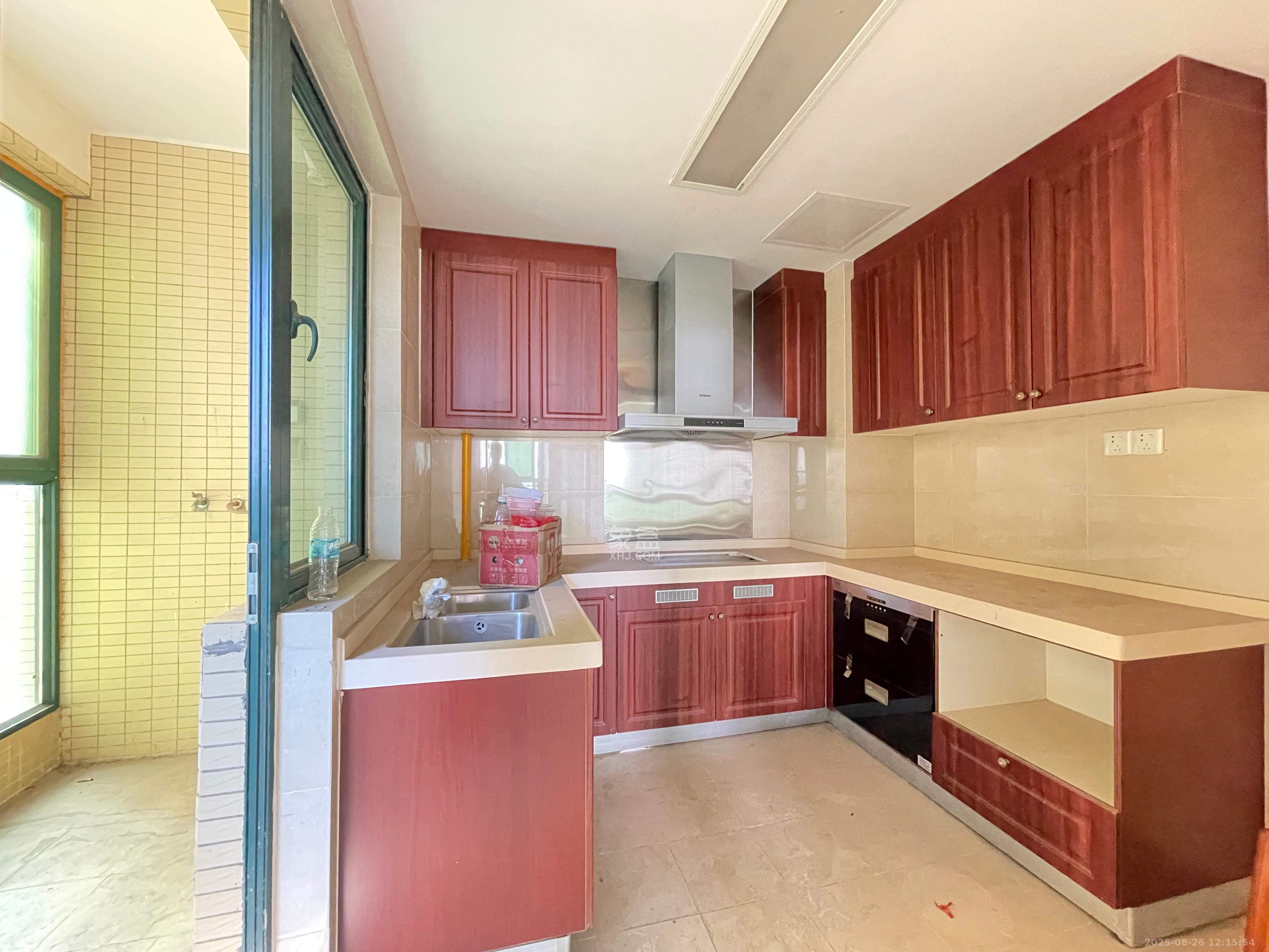 恒大名都  3室2厅1卫    1600.0元/月室内图