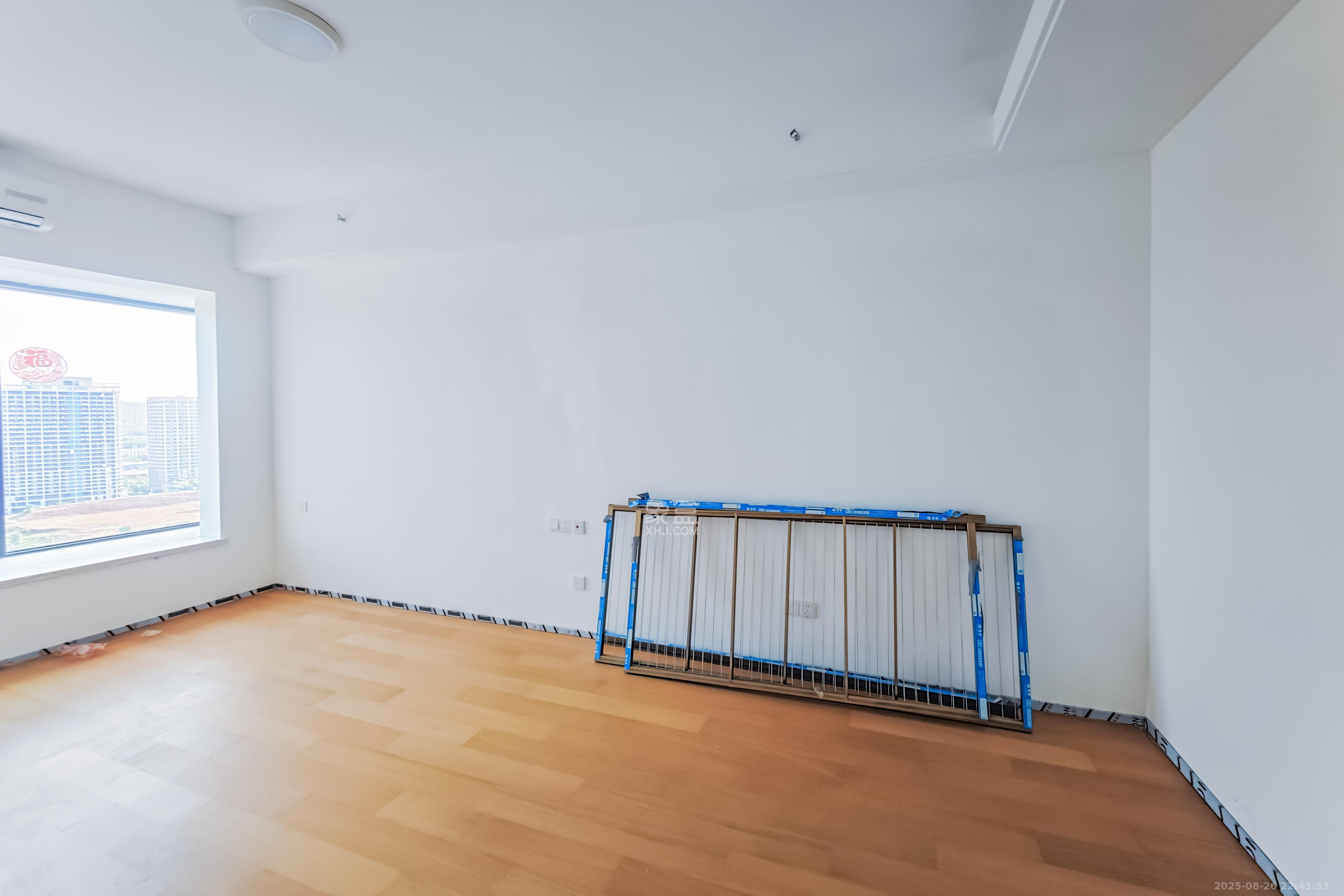 恒大国际广场  1室1厅1卫    36.6万 恒大国际广场  1室1厅1卫    36.6万卧室