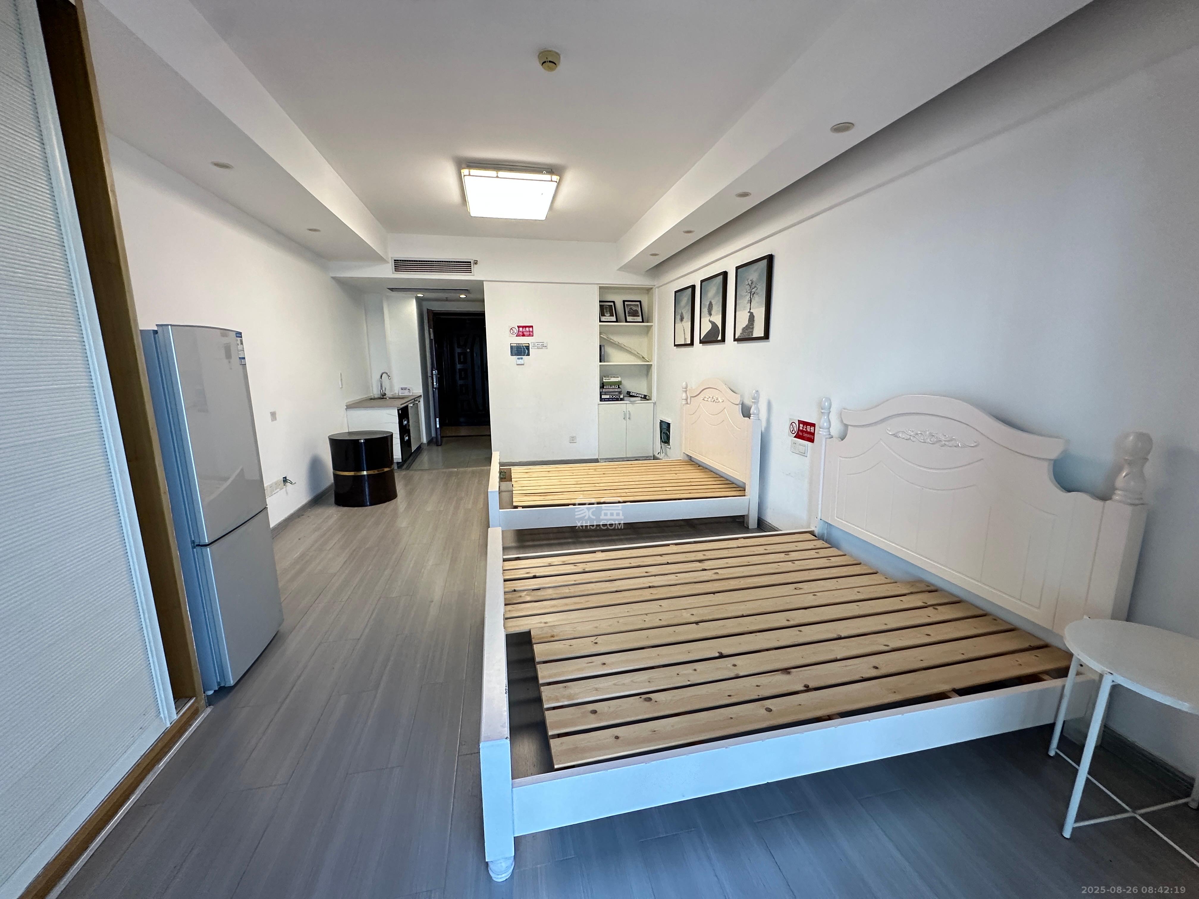 保利国际广场  1室1厅1卫    2200.0元/月 保利国际广场  1室1厅1卫    2200.0元/月室内图