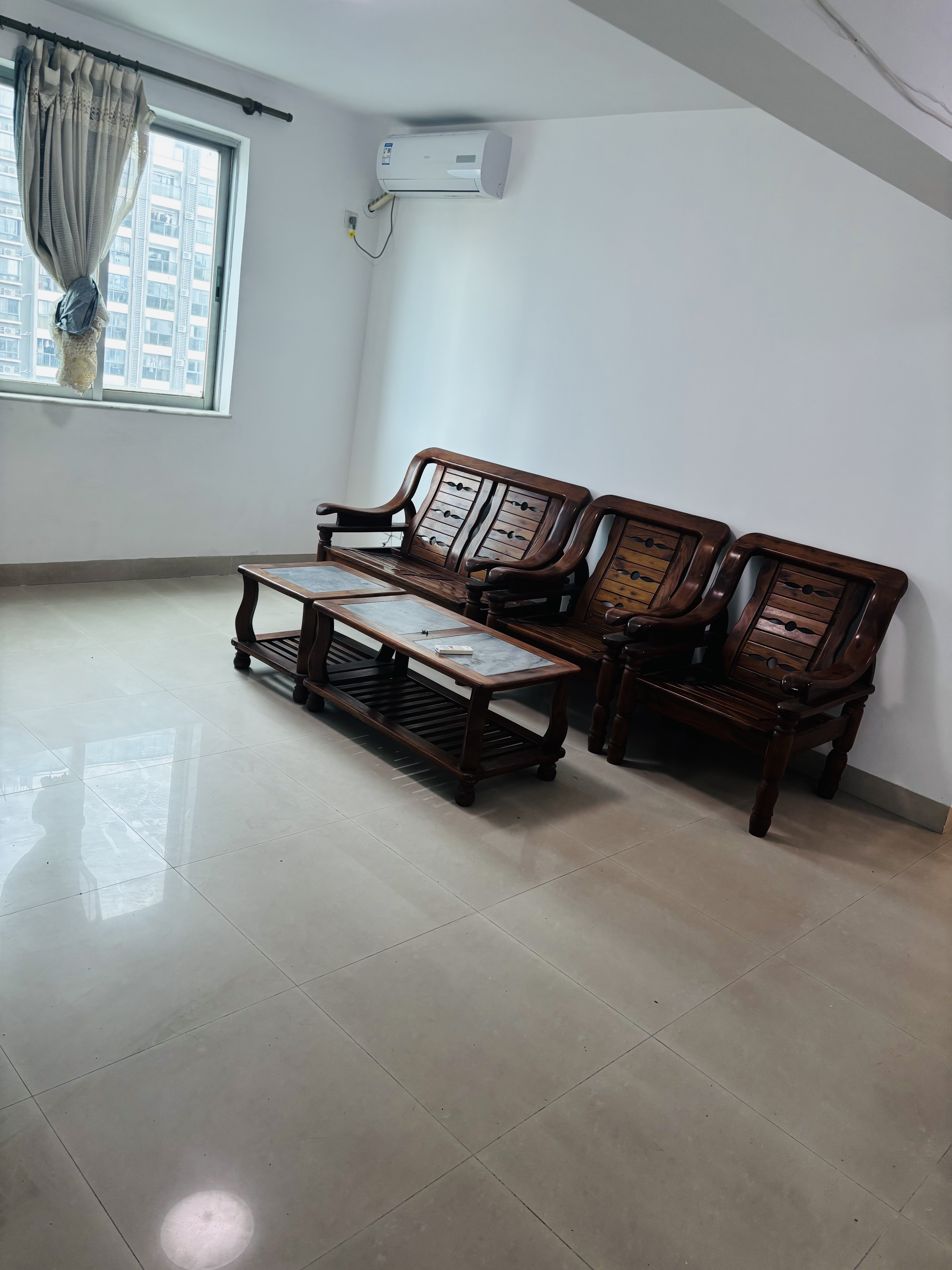 金钟大厦 2室1厅1卫 2200.0元/月 金钟大厦 2室1厅1卫 2200.0元/月室内图