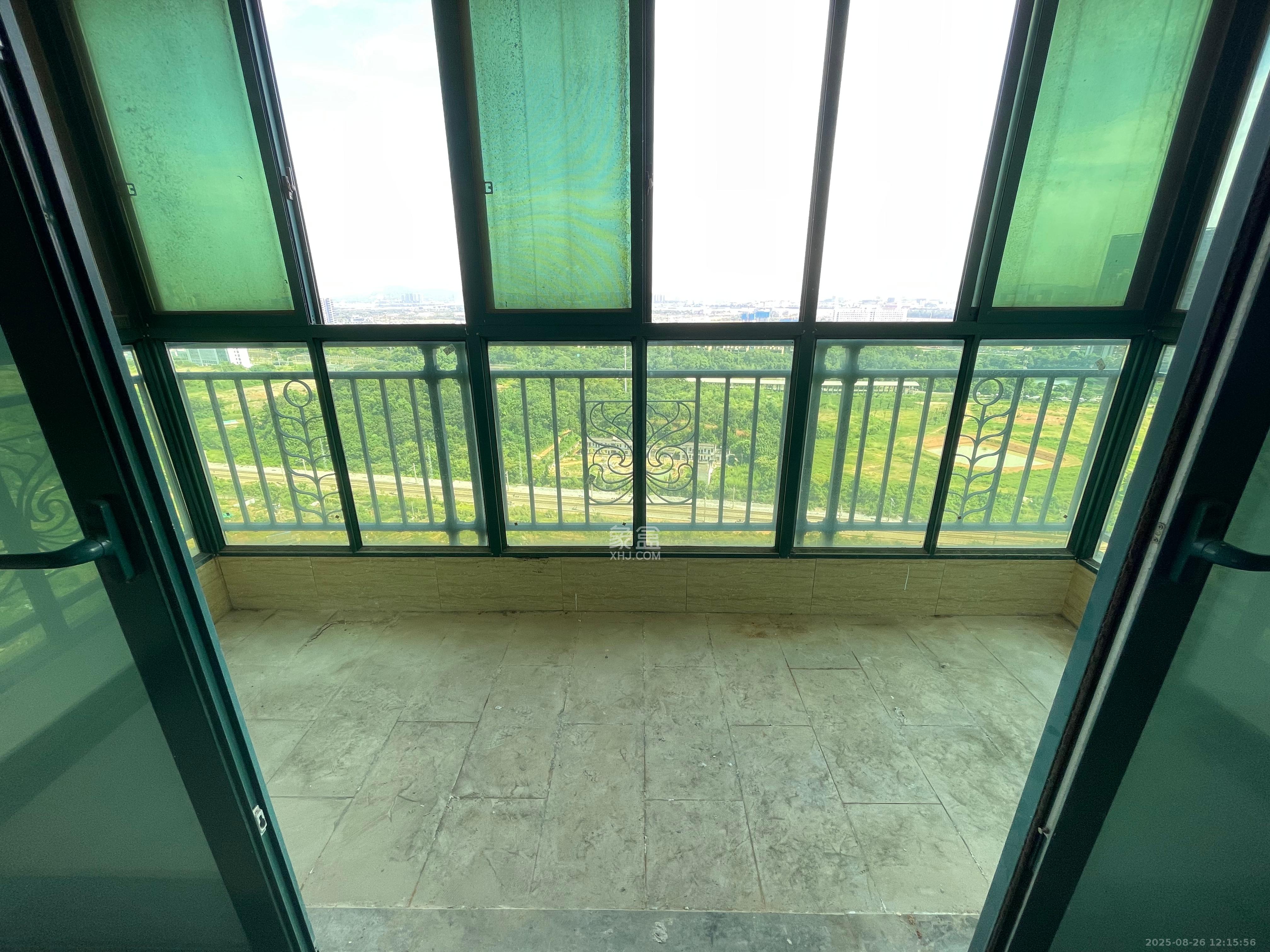 恒大名都  3室2厅1卫    1600.0元/月室内图