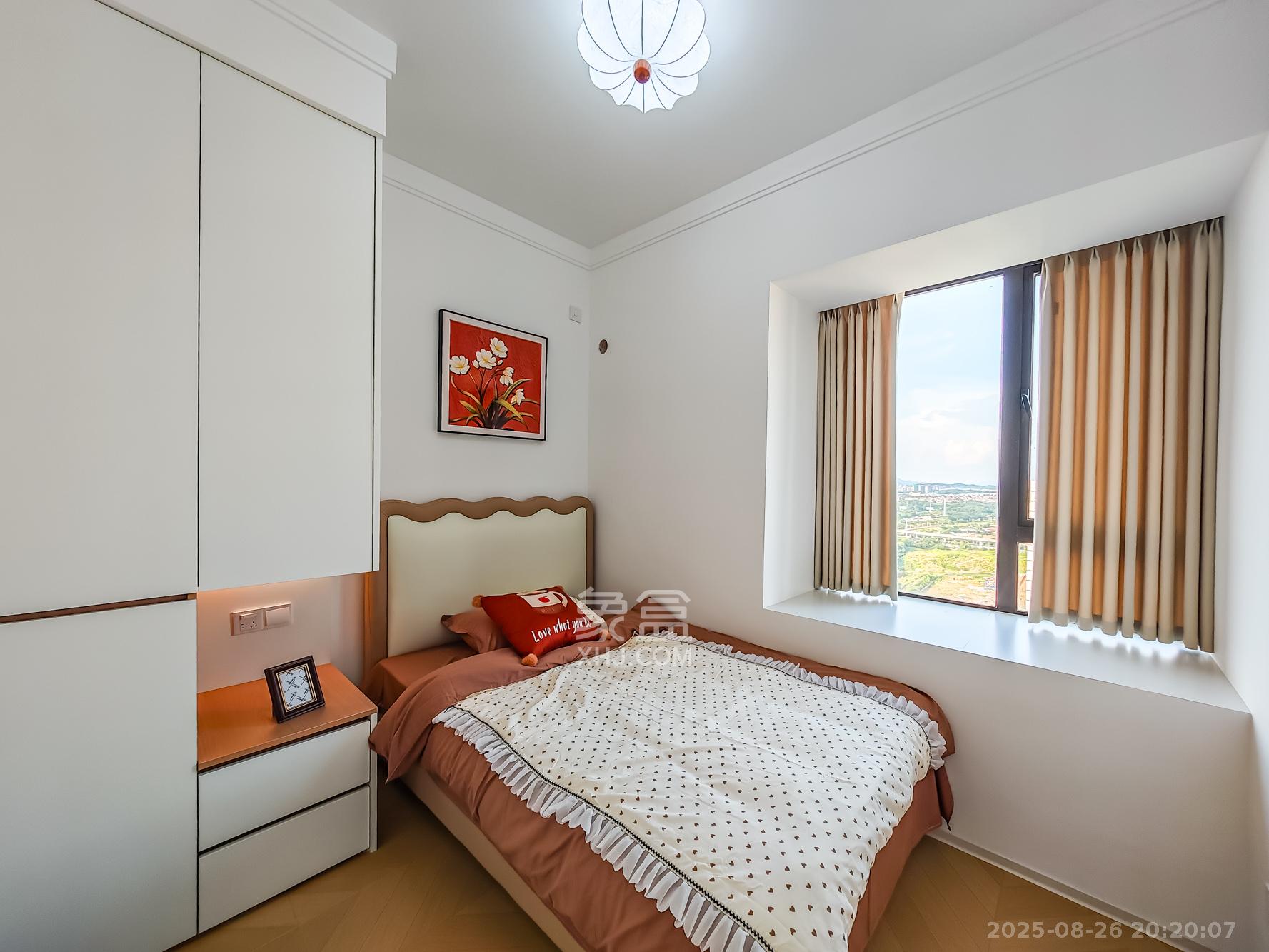 绿地海外滩二期  1室0厅0卫    79.8万 绿地海外滩二期  1室0厅0卫    79.8万卧室