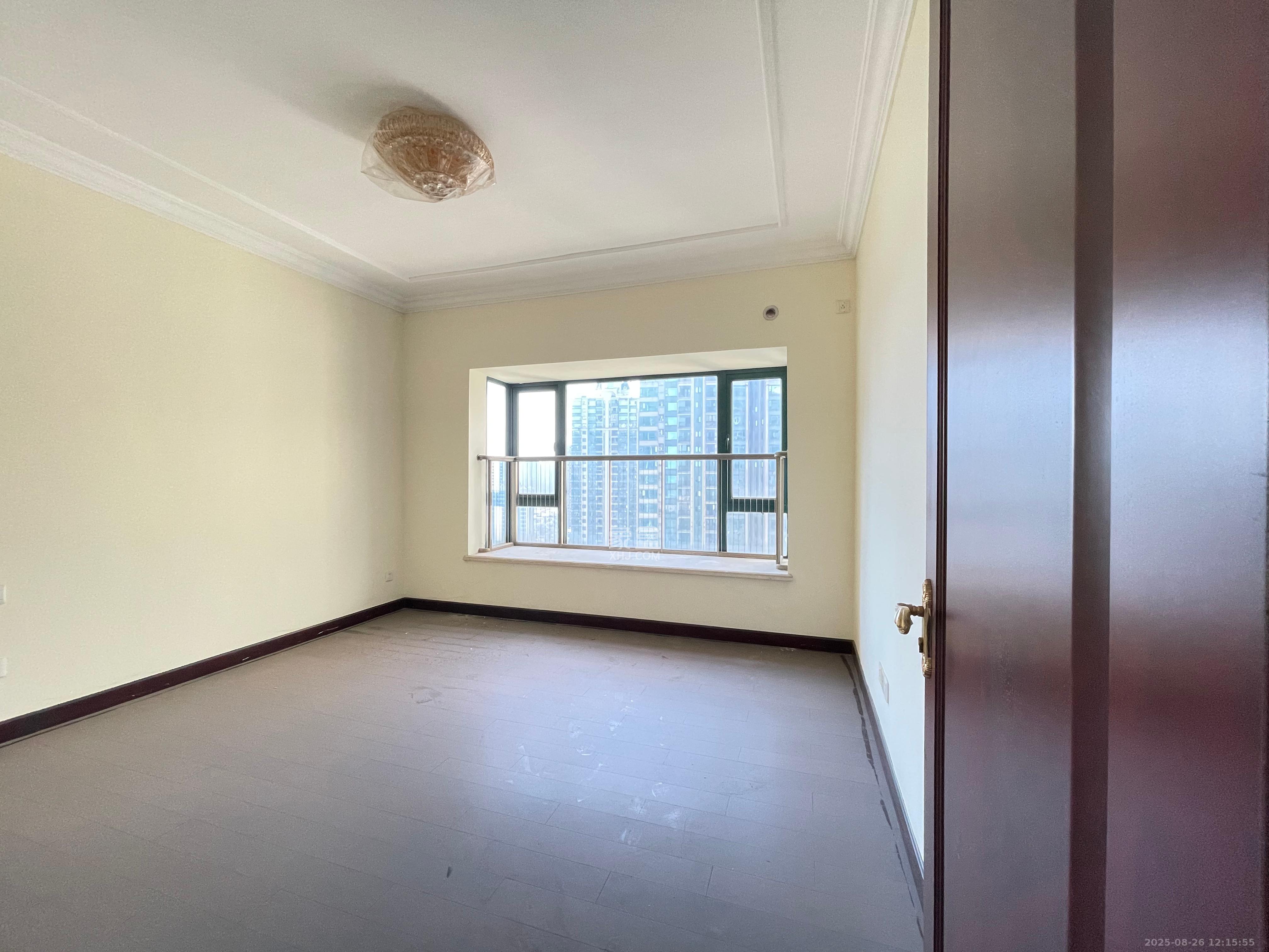 恒大名都  3室2厅1卫    1600.0元/月室内图