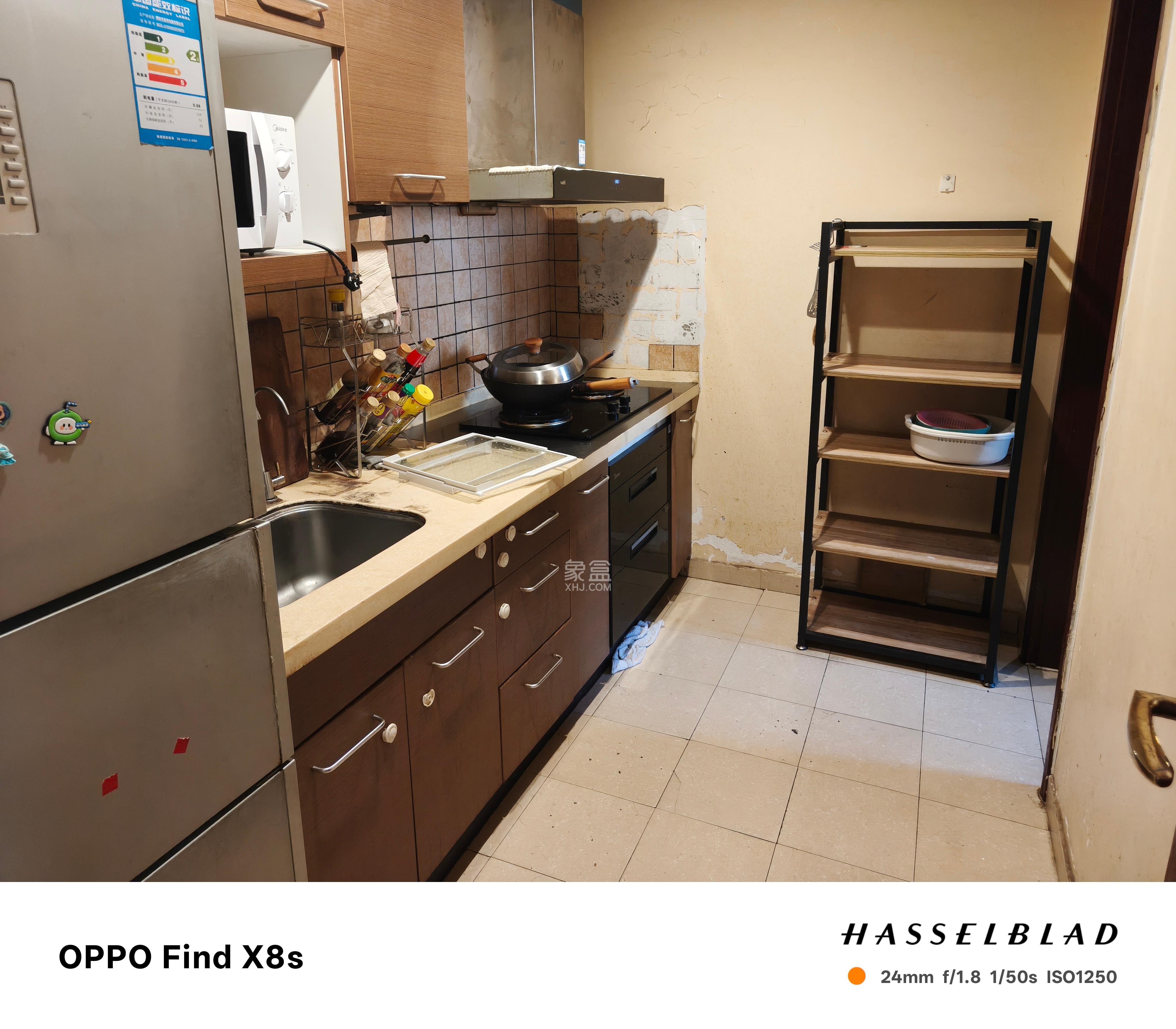 盛世美居荷园  3室2厅2卫    3400.0元/月室内图