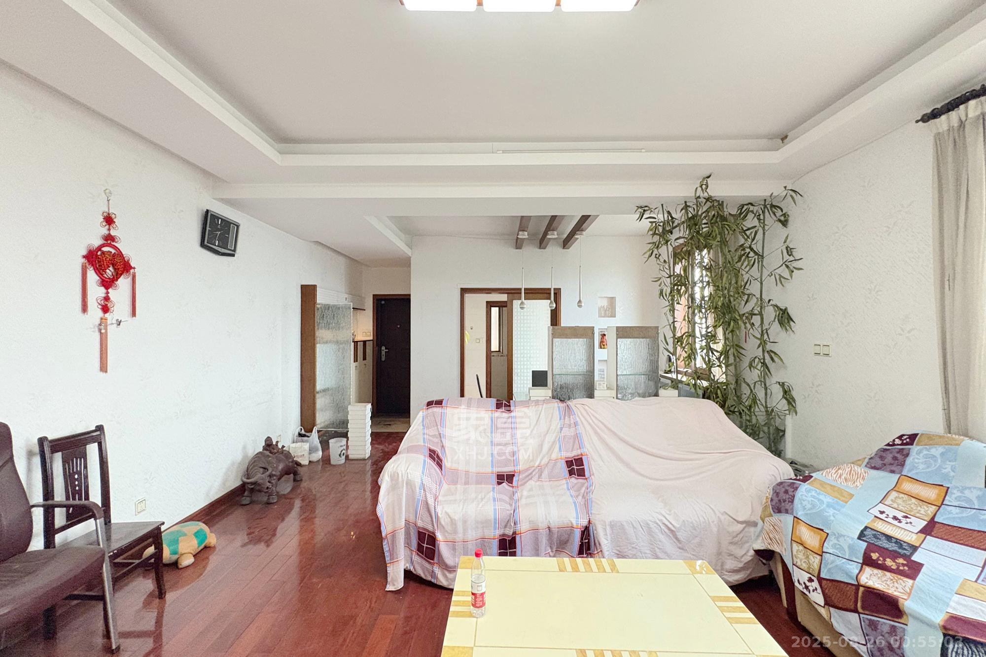 同天大酒店 3室2厅2卫 119.8万 同天大酒店 3室2厅2卫 119.8万客厅