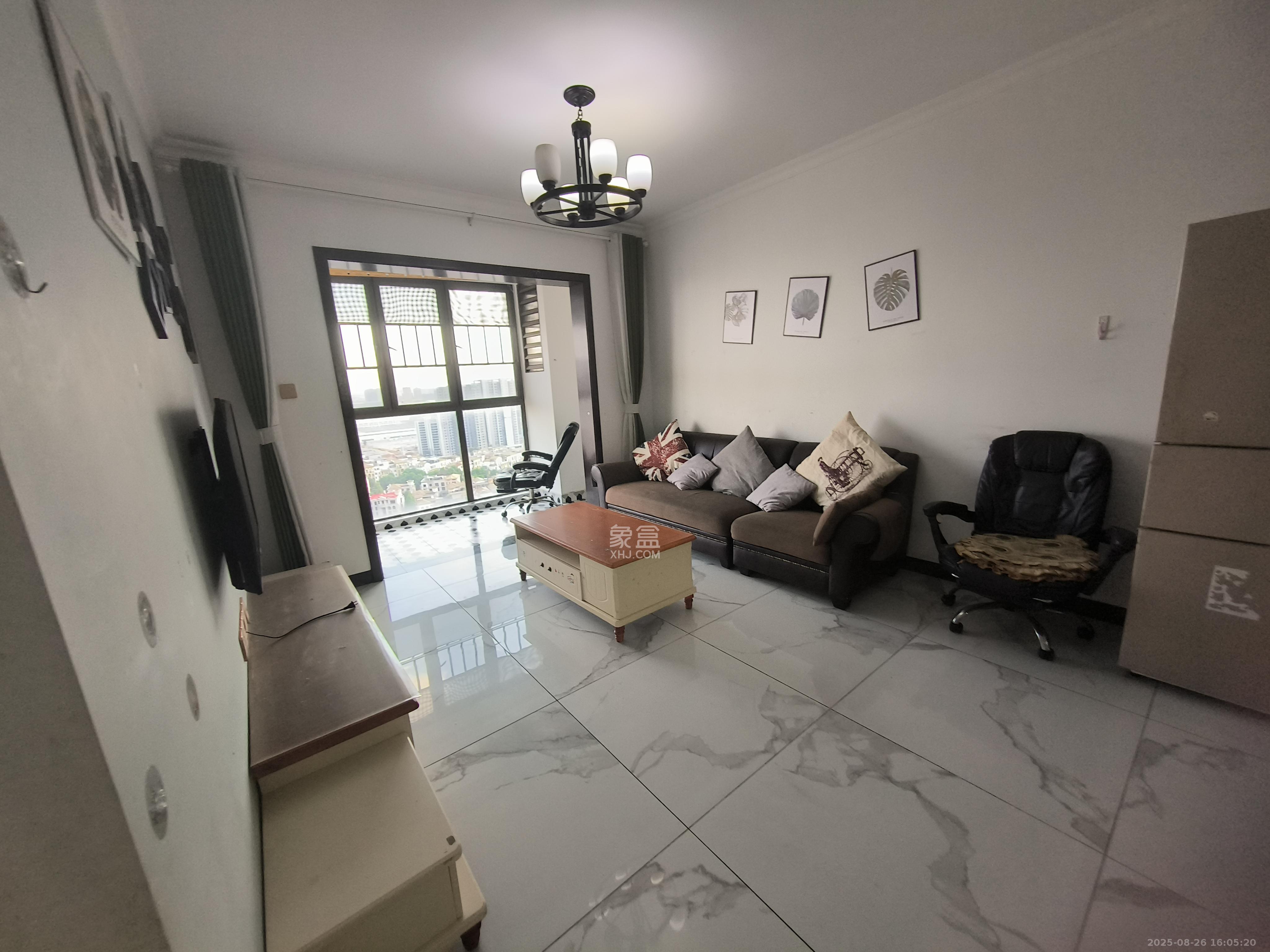 华润置地广场二期  3室2厅1卫    2200.0元/月室内图