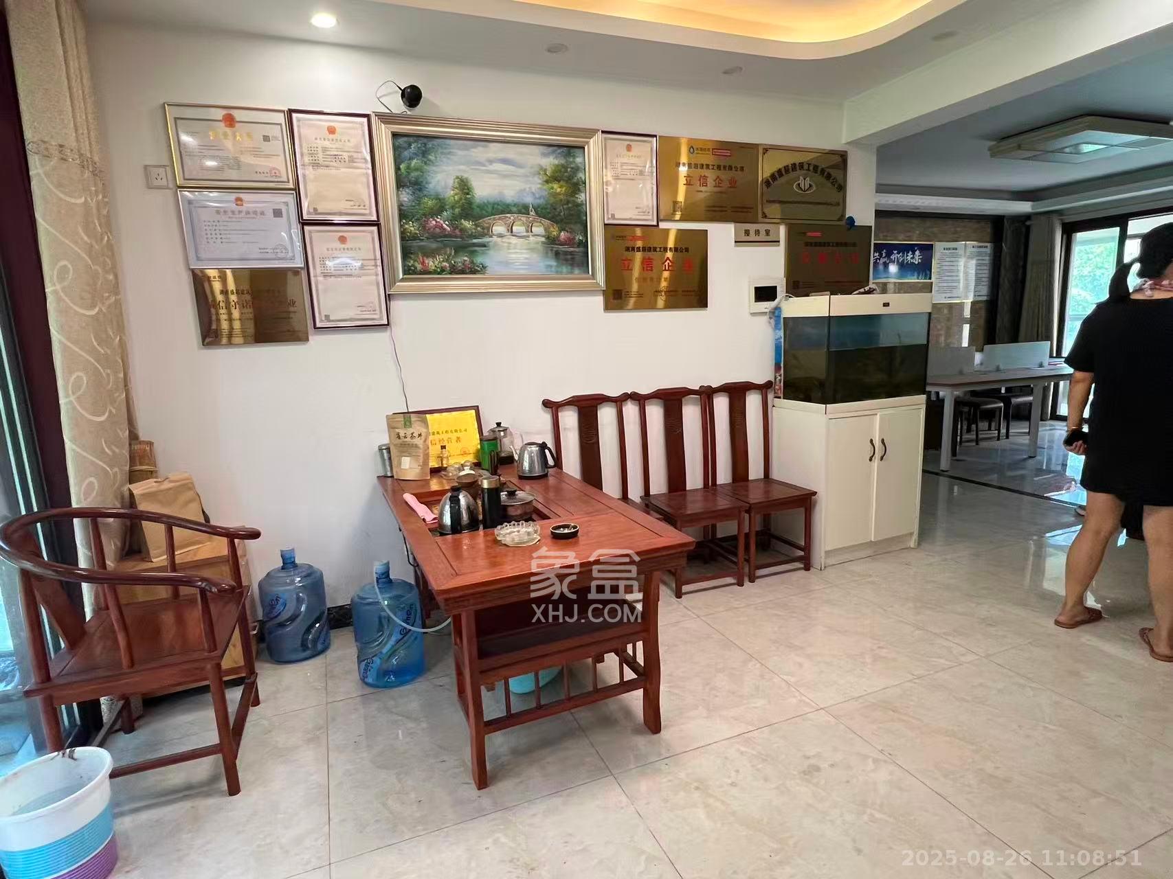 鑫远御文台一期  5室2厅2卫    4500.0元/月 鑫远御文台一期  5室2厅2卫    4500.0元/月室内图