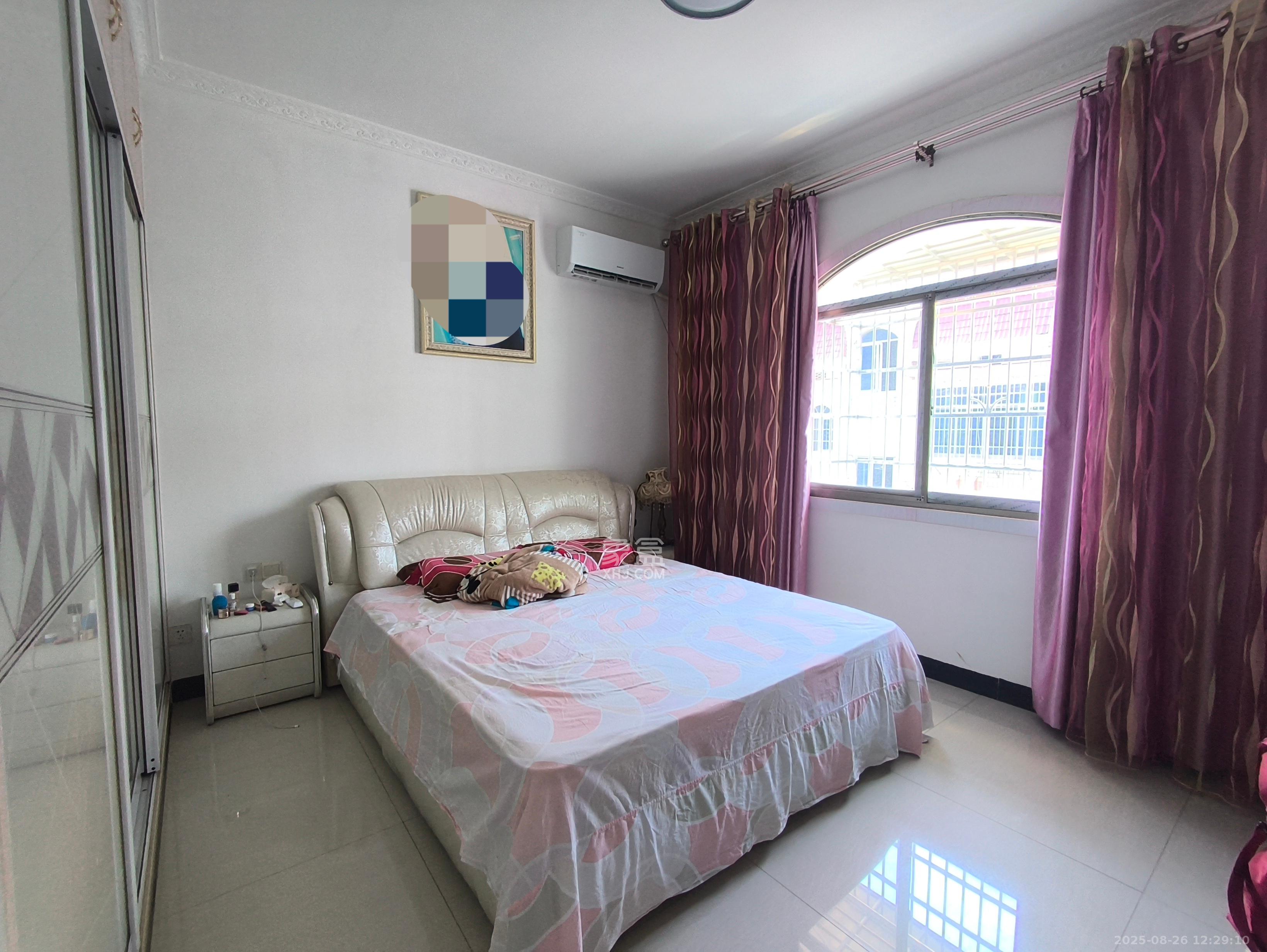 靳江小区  2室1厅1卫    2000.0元/月 靳江小区  2室1厅1卫    2000.0元/月室内图