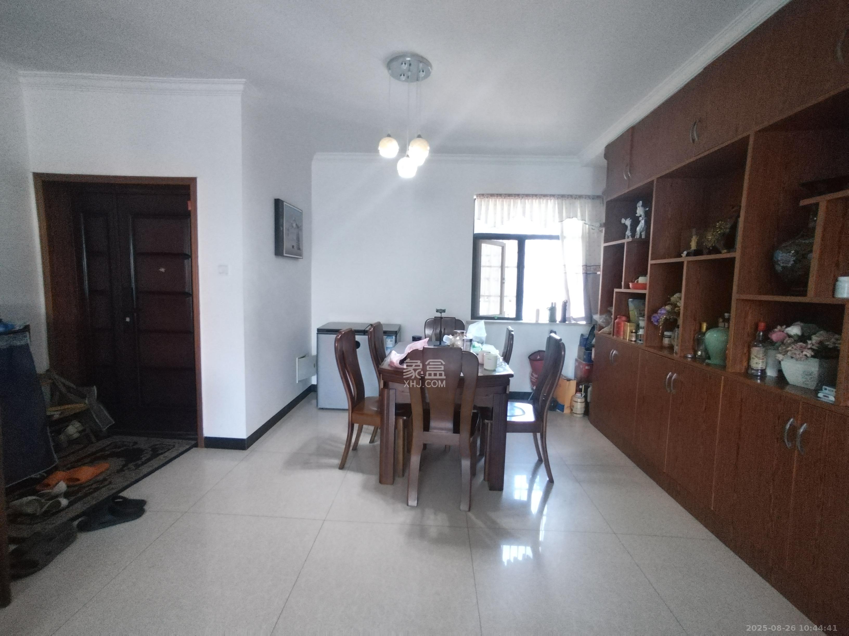 茶山馨苑 3室2厅2卫 3000.0元/月 茶山馨苑 3室2厅2卫 3000.0元/月室内图