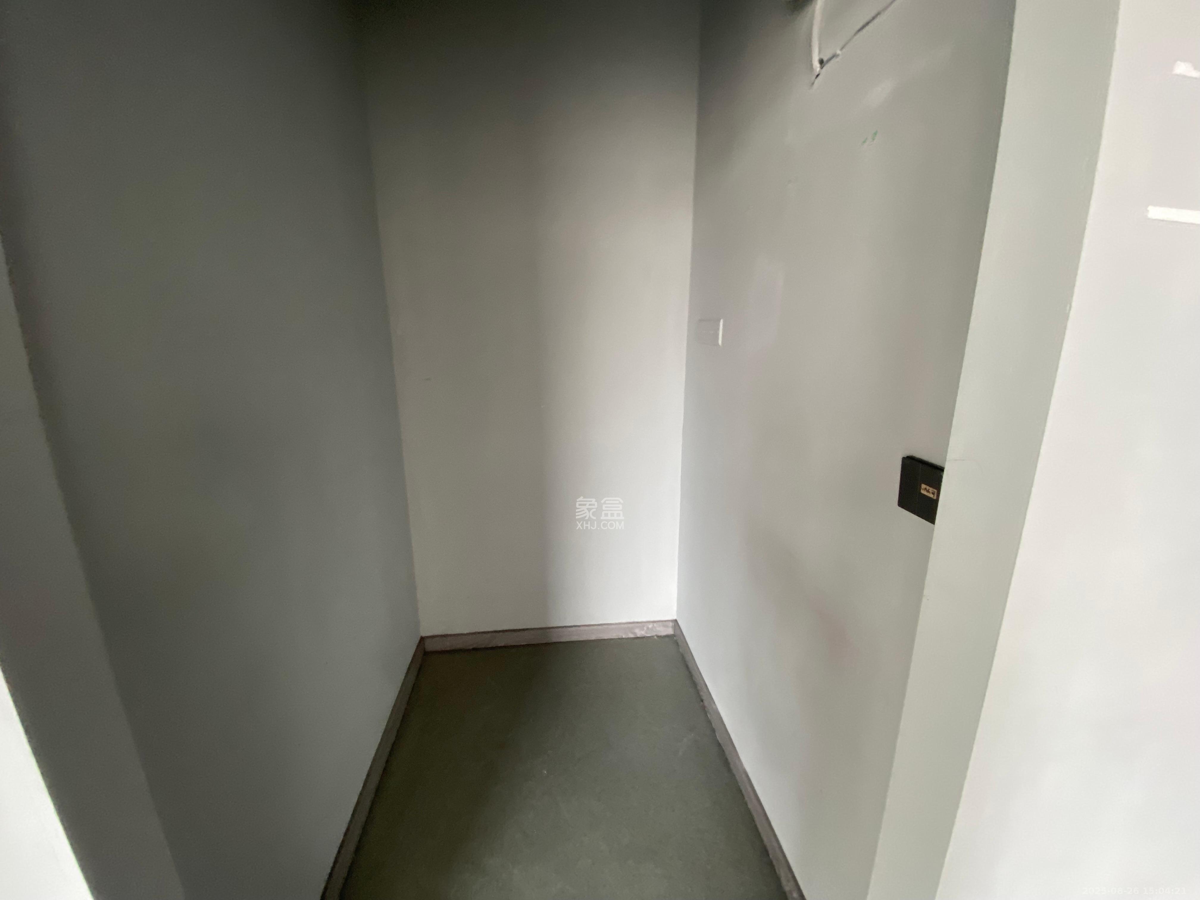 保利天禧EF区   165.58㎡      9000.0元/月室内图