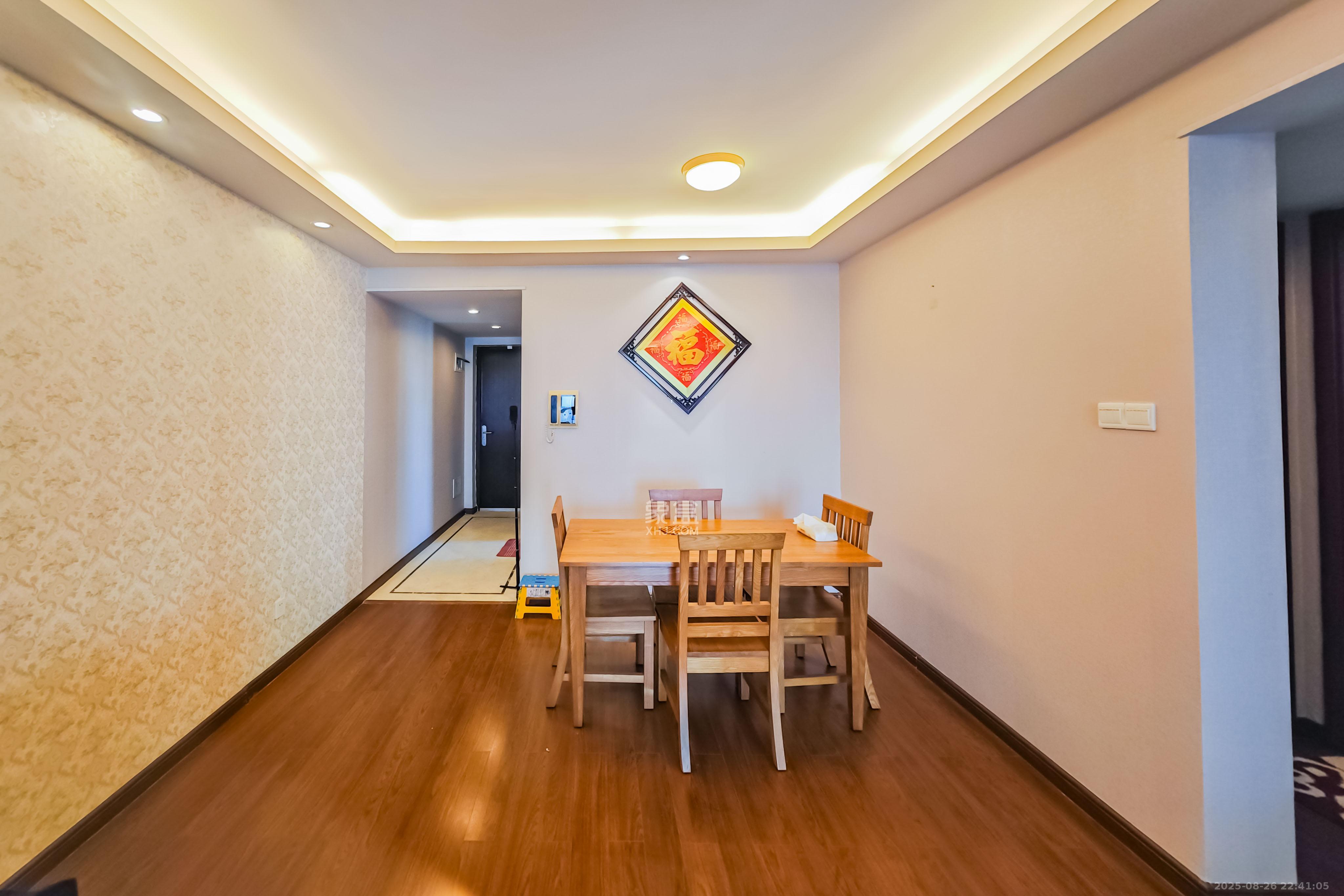 万科金域华府二期 3室2厅1卫 99.8万 万科金域华府二期 3室2厅1卫 99.8万客厅