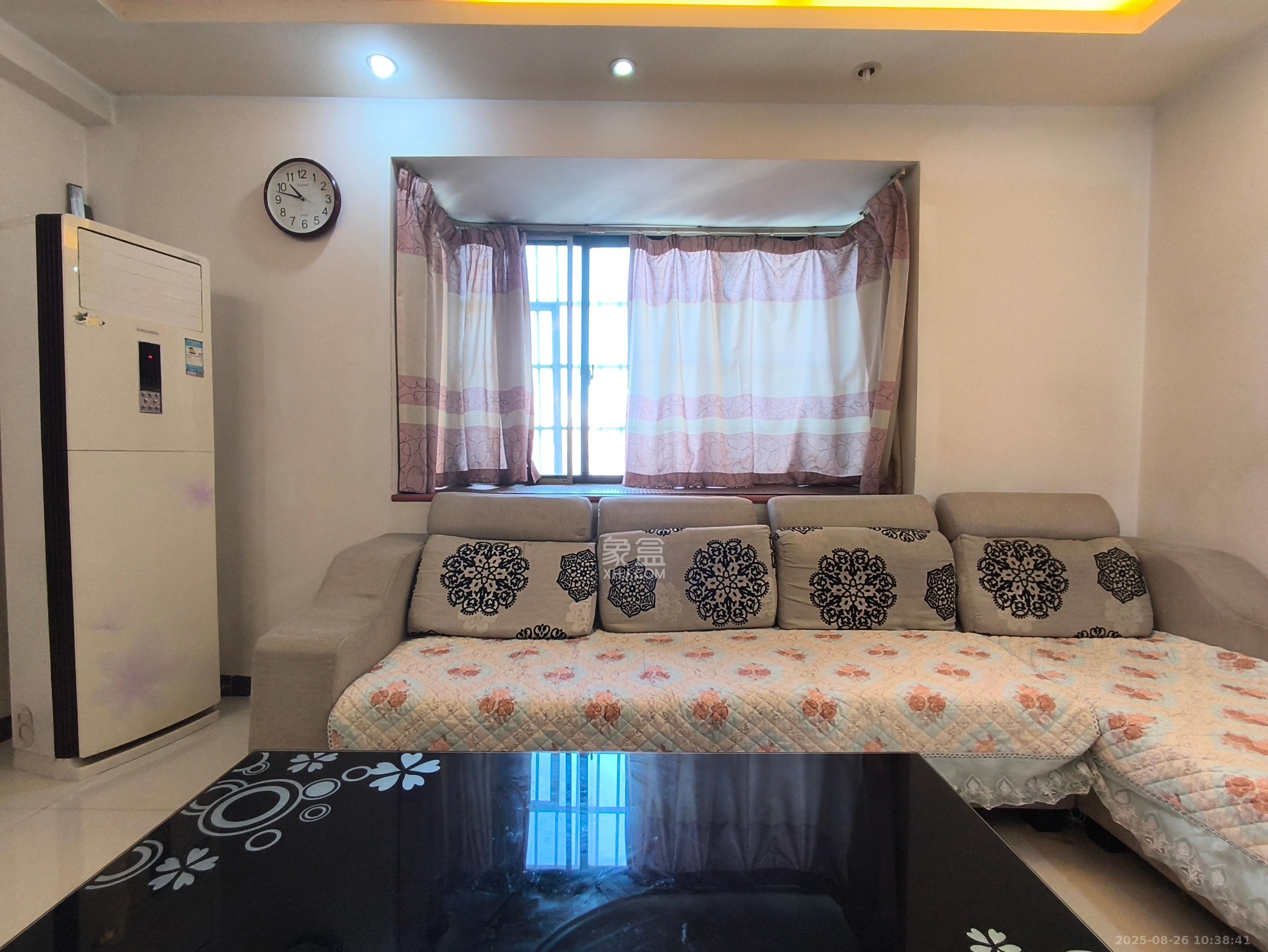 芙蓉蓉苑 3室2厅1卫 2600.0元/月 芙蓉蓉苑 3室2厅1卫 2600.0元/月室内图