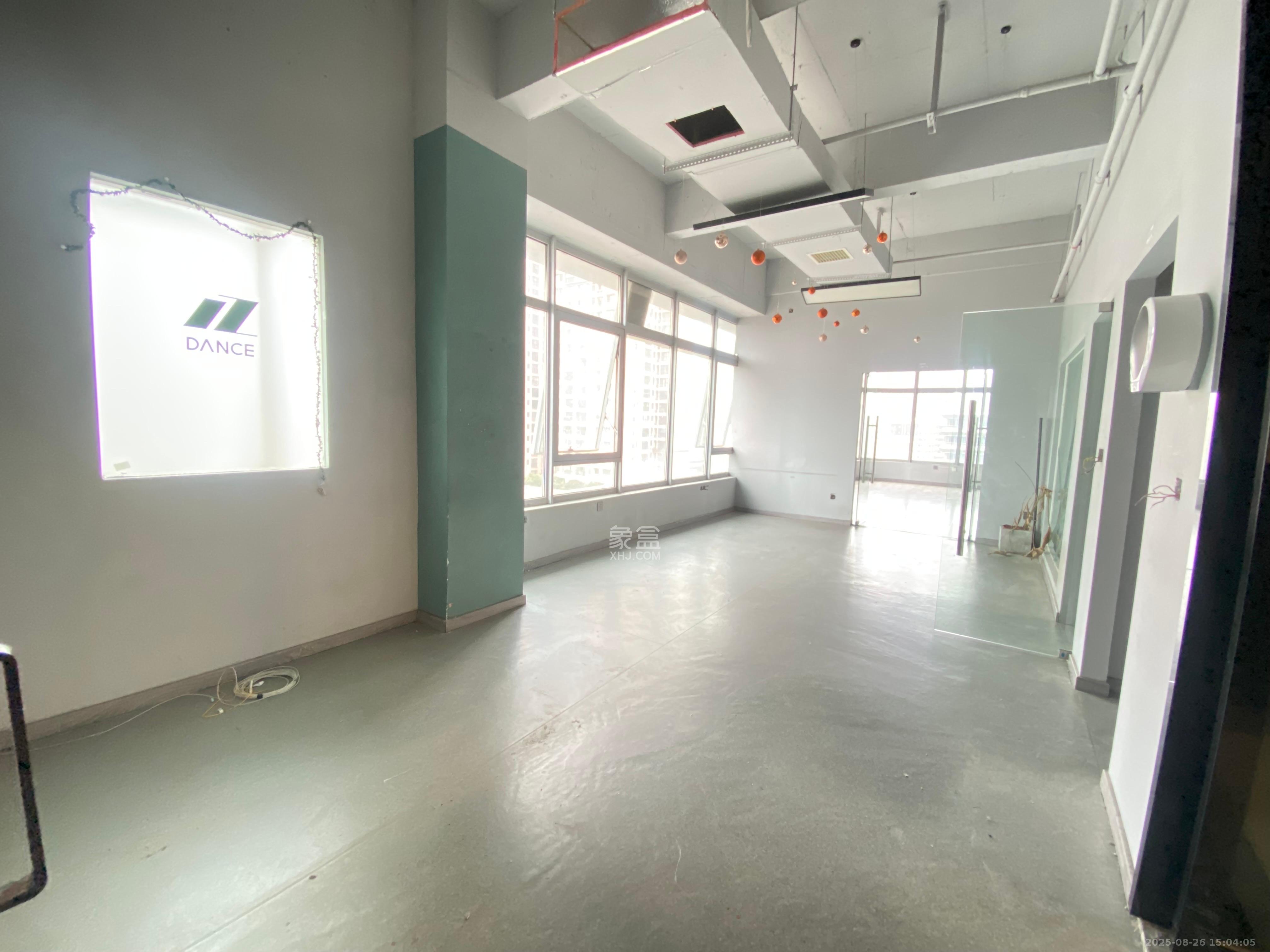 保利天禧EF区   165.58㎡      9000.0元/月