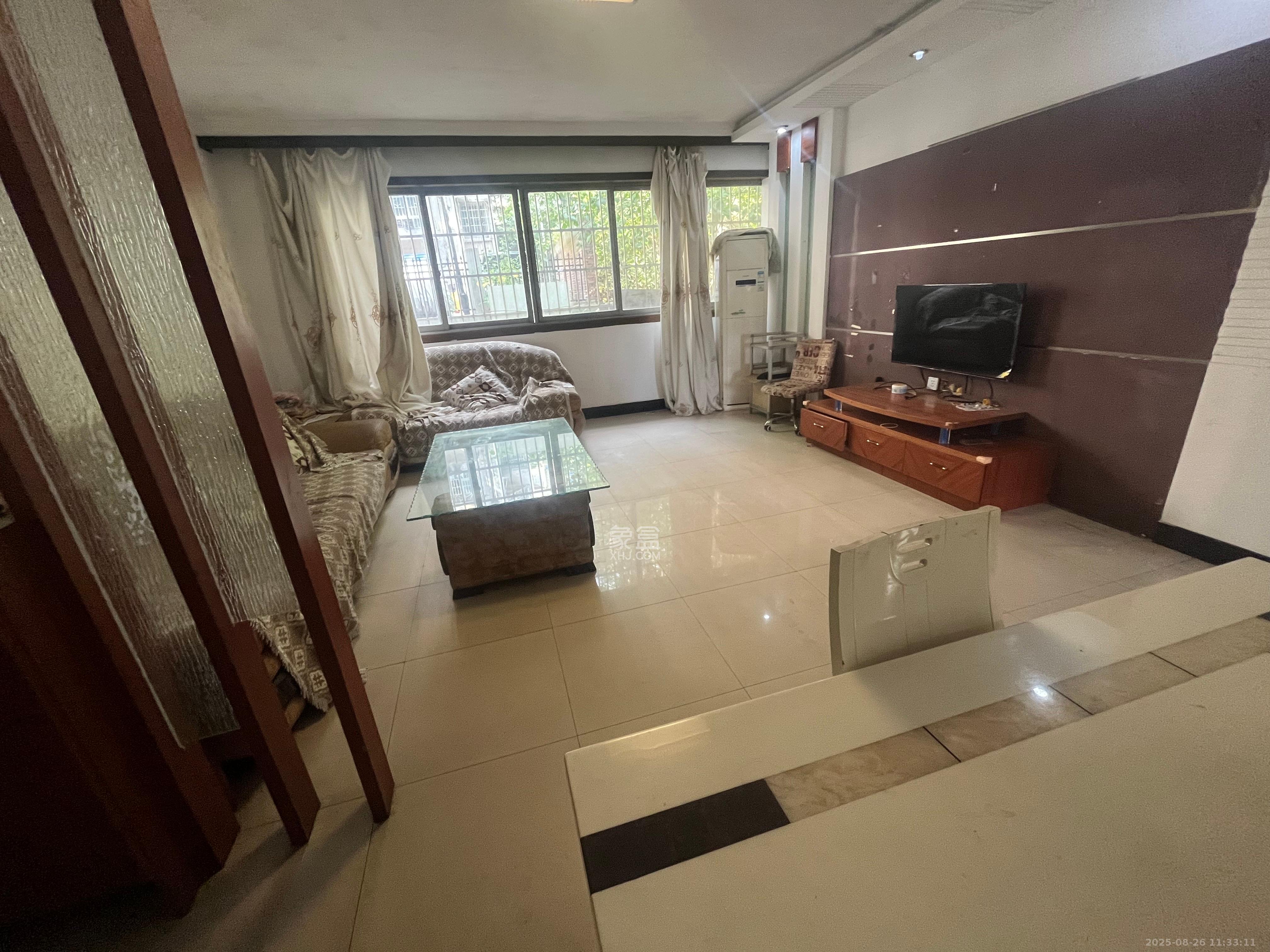 铸造厂宿舍 3室2厅1卫 1300.0元/月 铸造厂宿舍 3室2厅1卫 1300.0元/月室内图