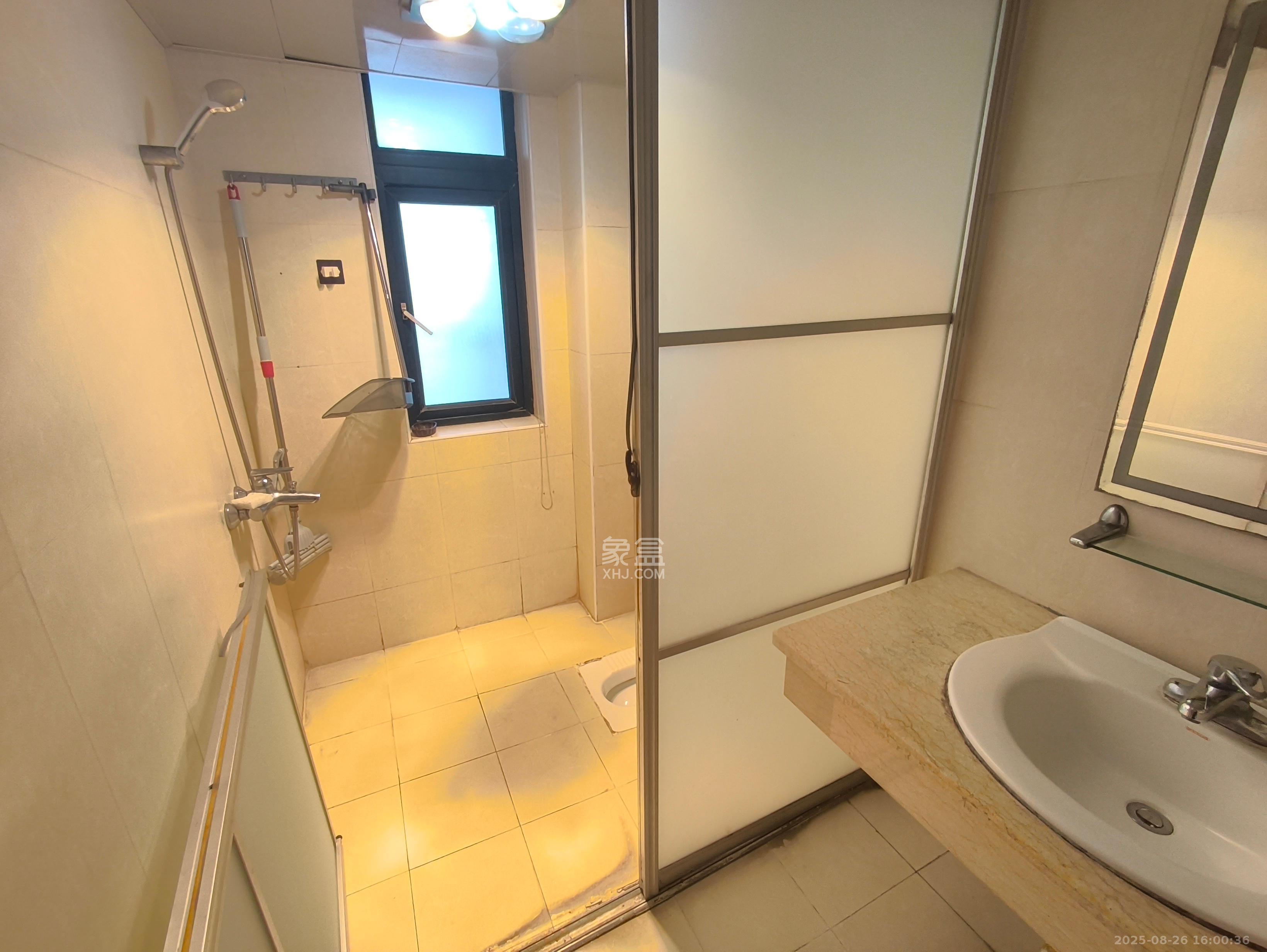 高鑫麓城  3室2厅2卫    2500.0元/月 高鑫麓城  3室2厅2卫    2500.0元/月室内图