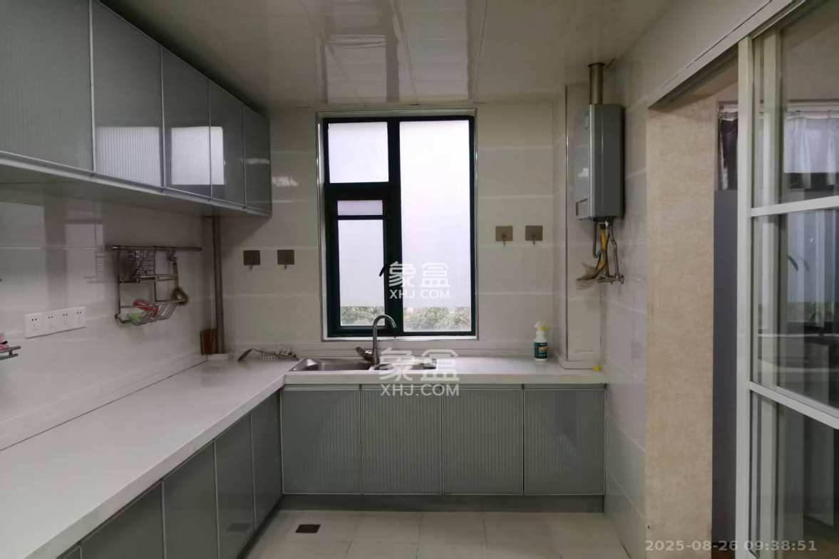 银桂苑  5室2厅1卫    3500.0元/月 银桂苑  5室2厅1卫    3500.0元/月室内图