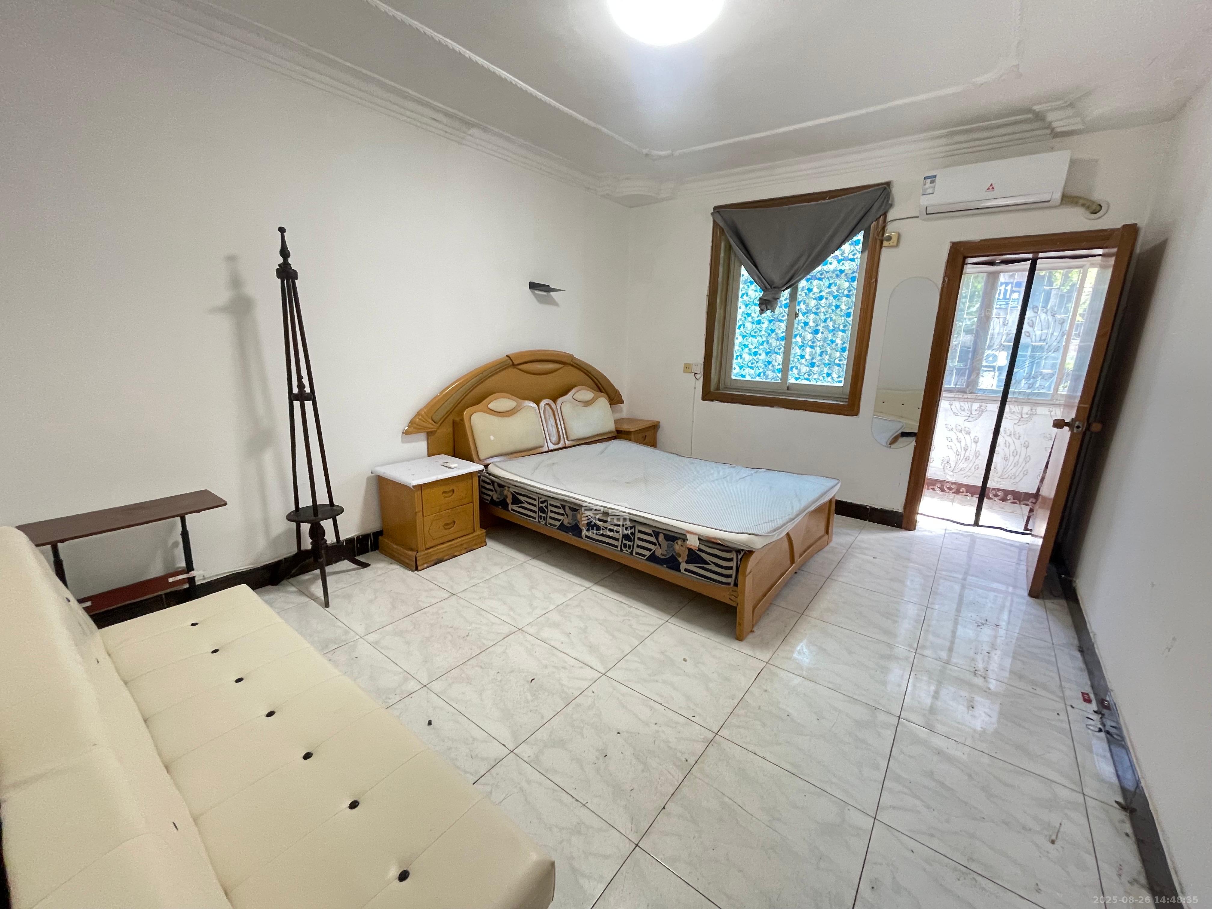 红旗区一片  3室1厅1卫    1800.0元/月室内图