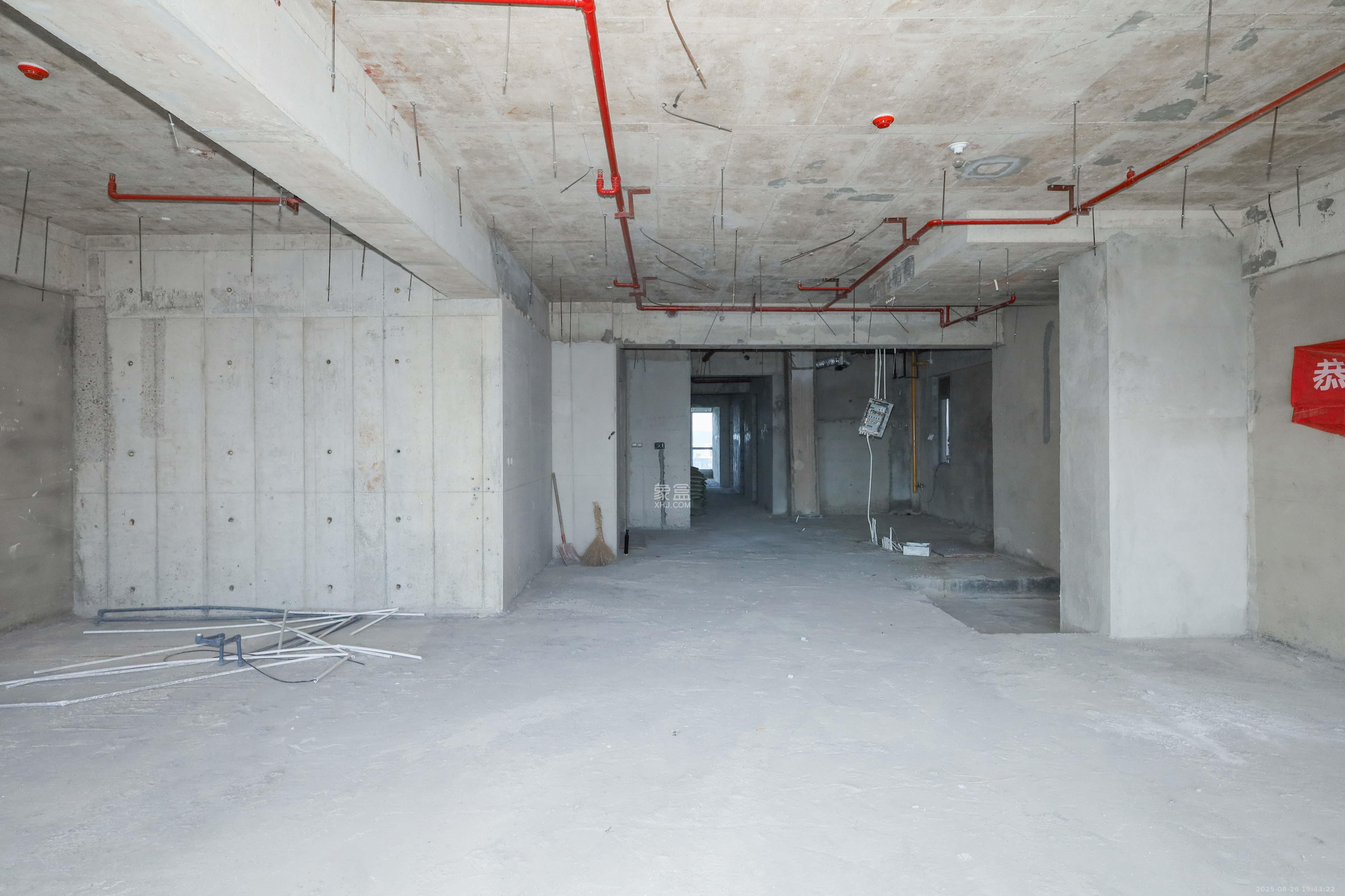 正荣梅溪紫阙台 5室2厅3卫 344.0万 正荣梅溪紫阙台 5室2厅3卫 344.0万客厅