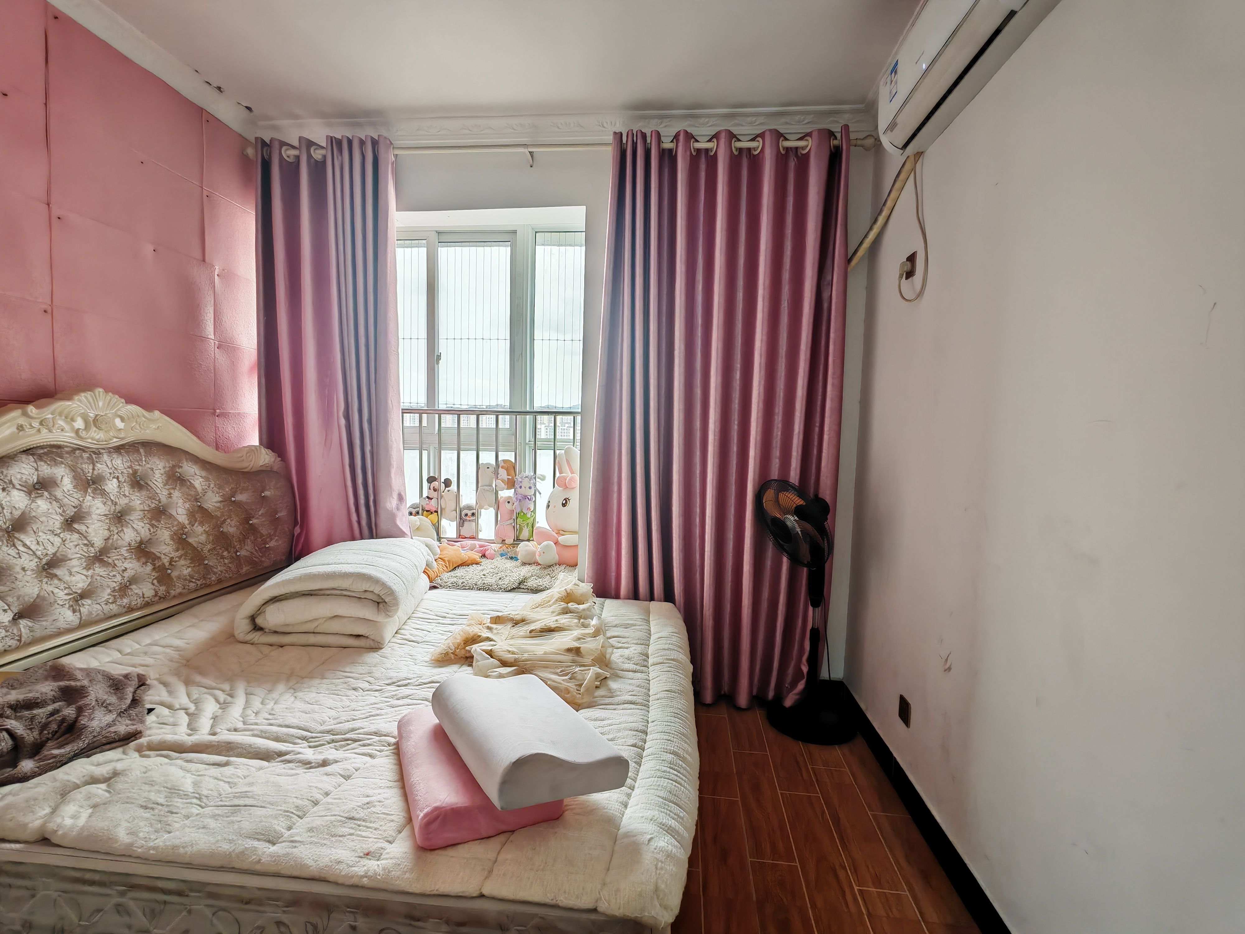 桂花园 3室2厅1卫 1250.0元/月 桂花园 3室2厅1卫 1250.0元/月室内图