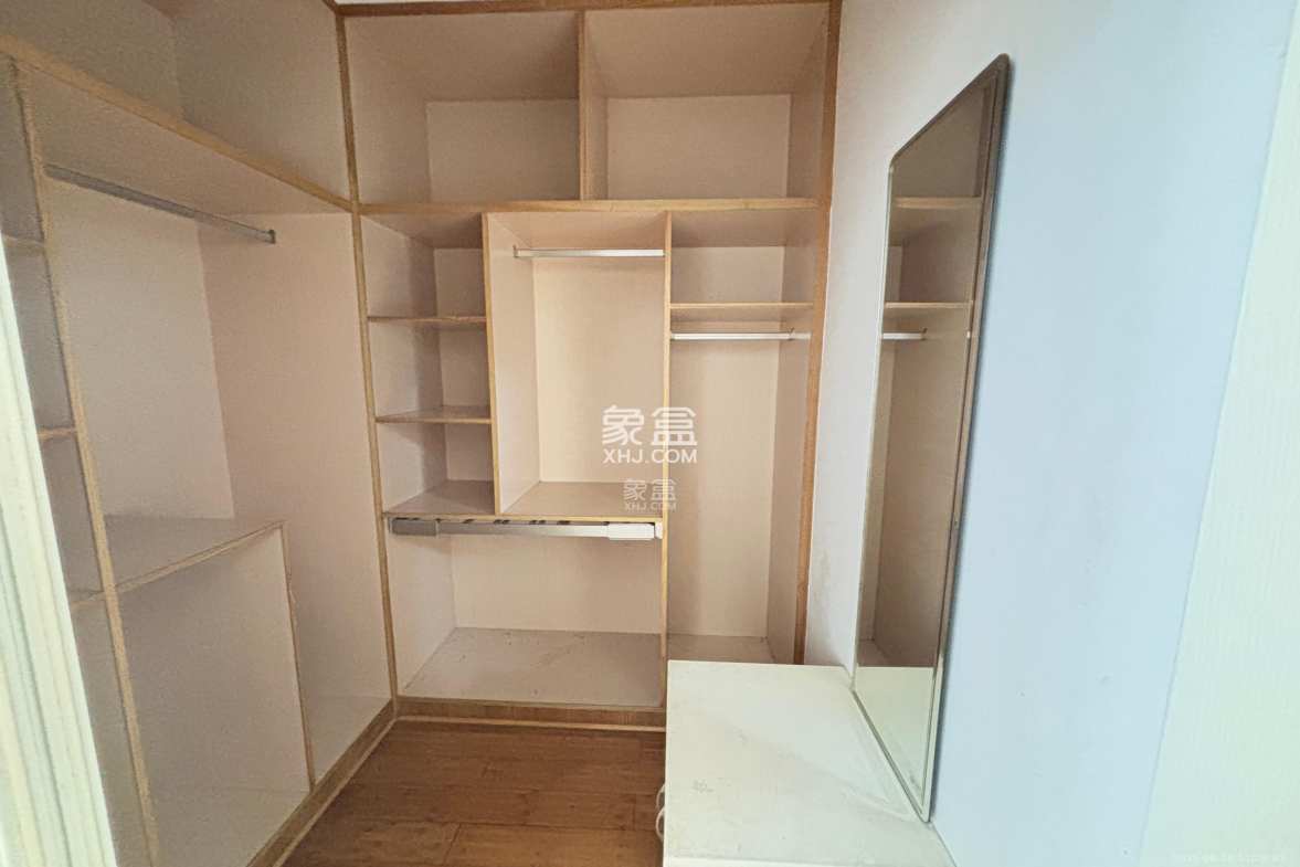 茂华国际湘  3室2厅2卫    3000.0元/月 茂华国际湘  3室2厅2卫    3000.0元/月室内图