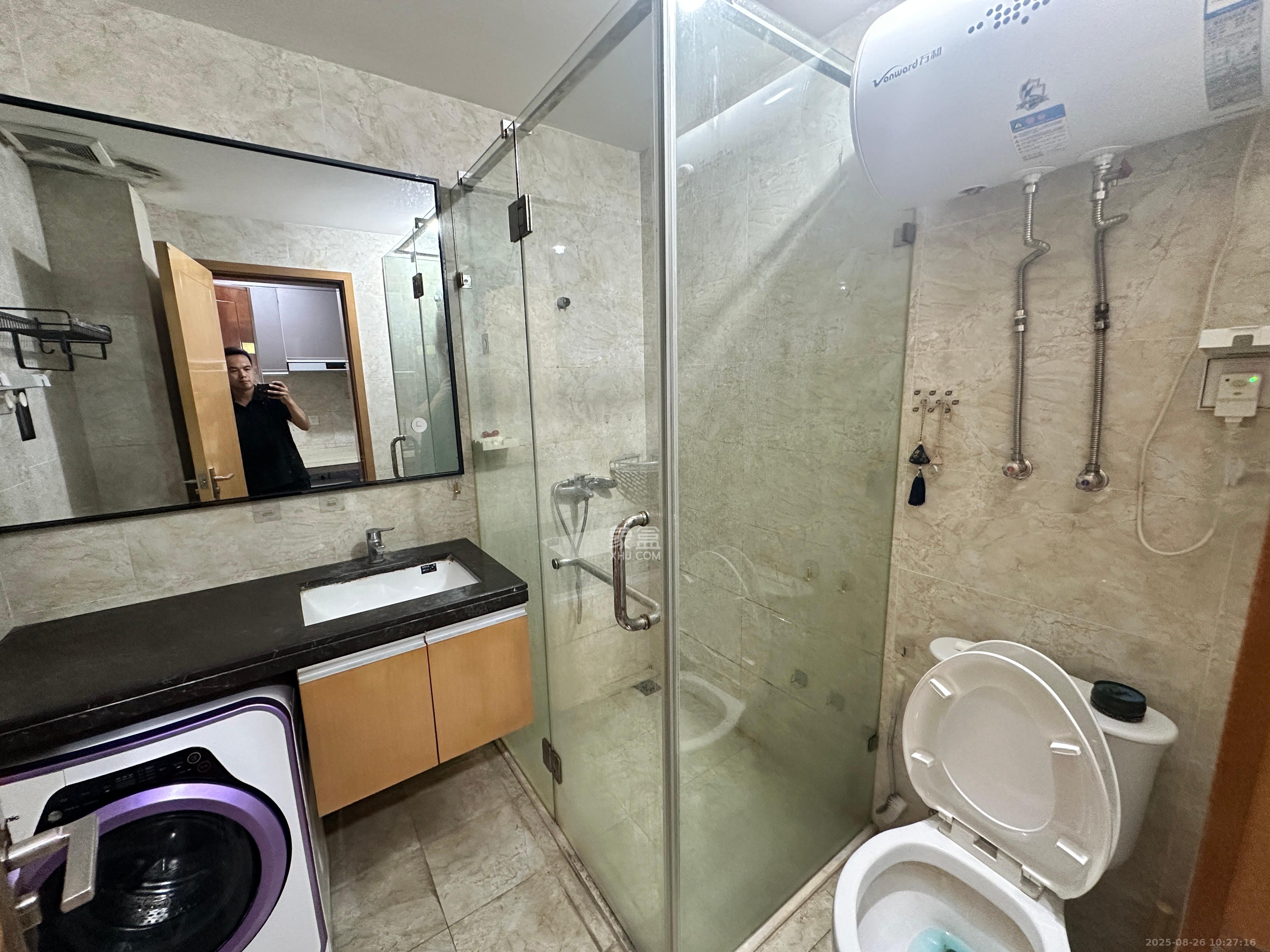 德思勤城市广场(宝格丽公寓)  1室1厅1卫    2100.0元/月 德思勤城市广场(宝格丽公寓)  1室1厅1卫    2100.0元/月室内图