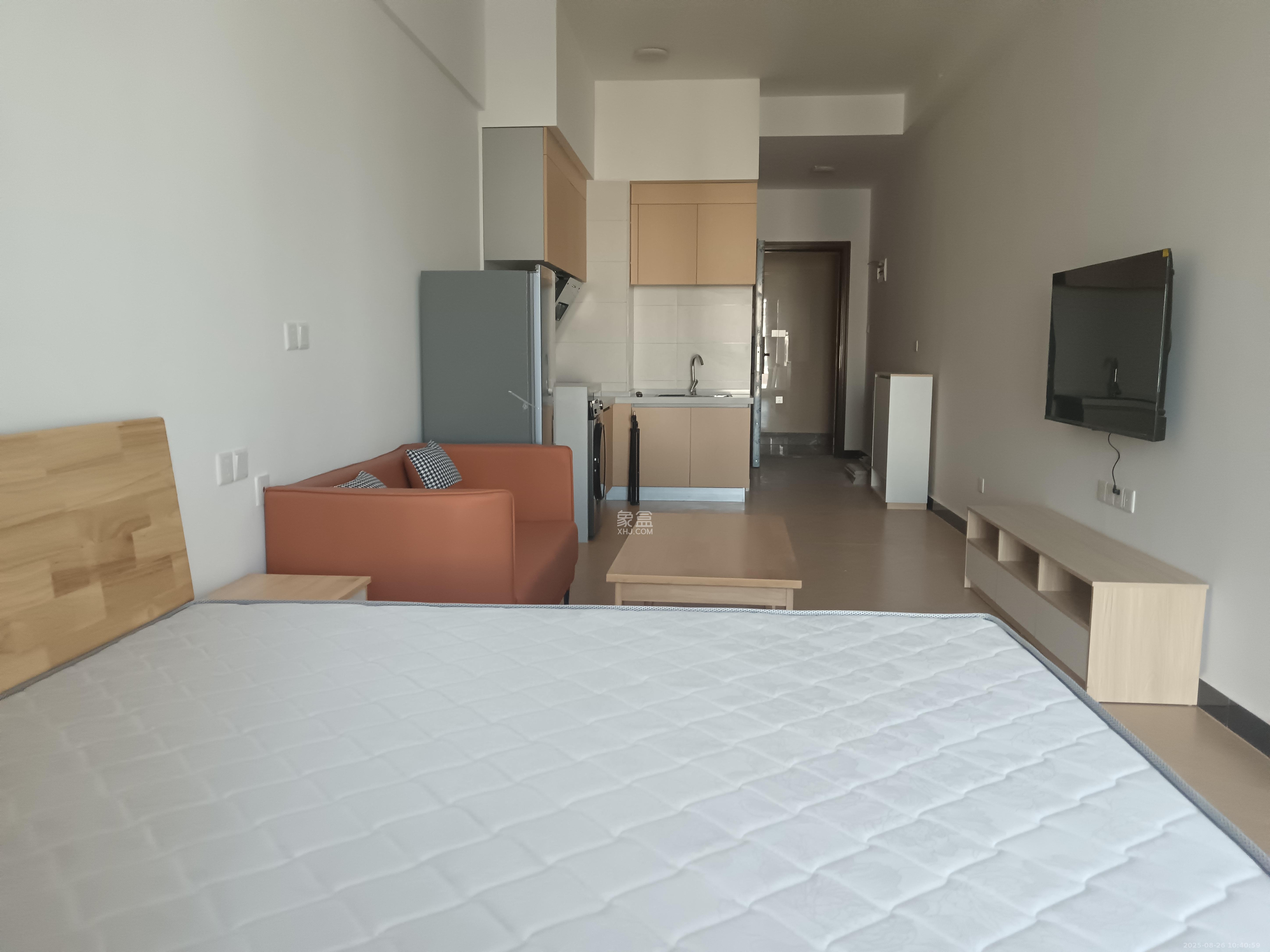 恒大誉府（融誉商业中心）  1室1厅1卫    1400.0元/月室内图