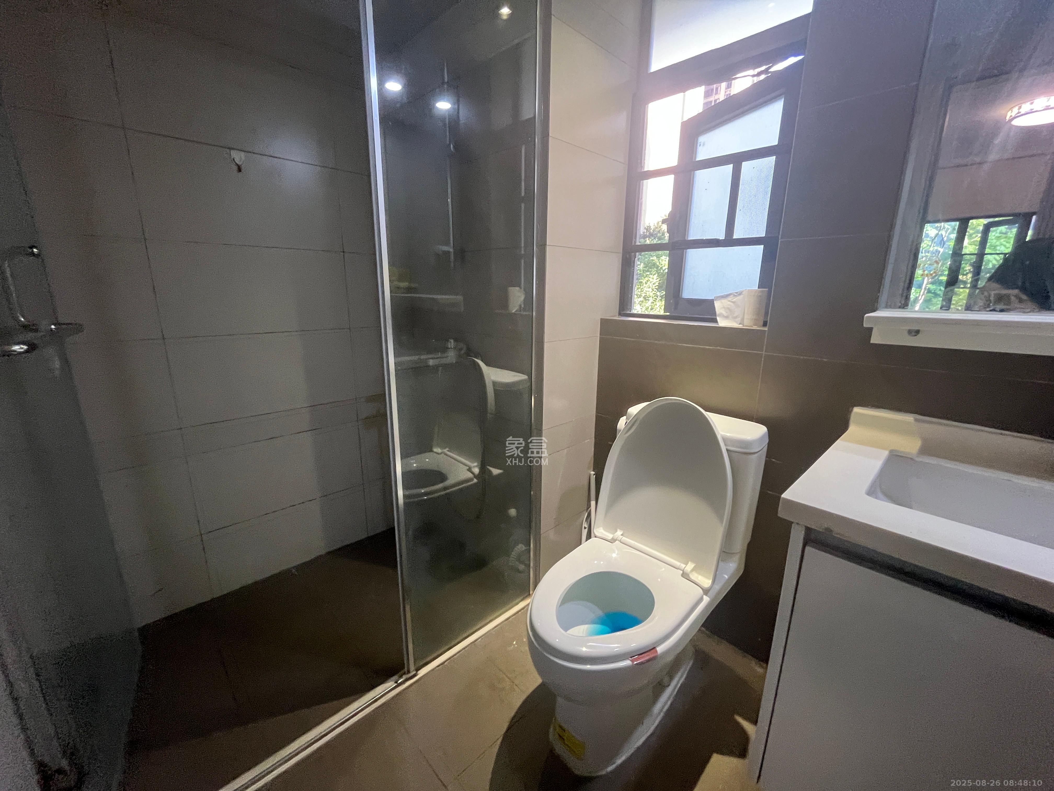 时代倾城三期 4室2厅2卫 2200.0元/月 时代倾城三期 4室2厅2卫 2200.0元/月室内图