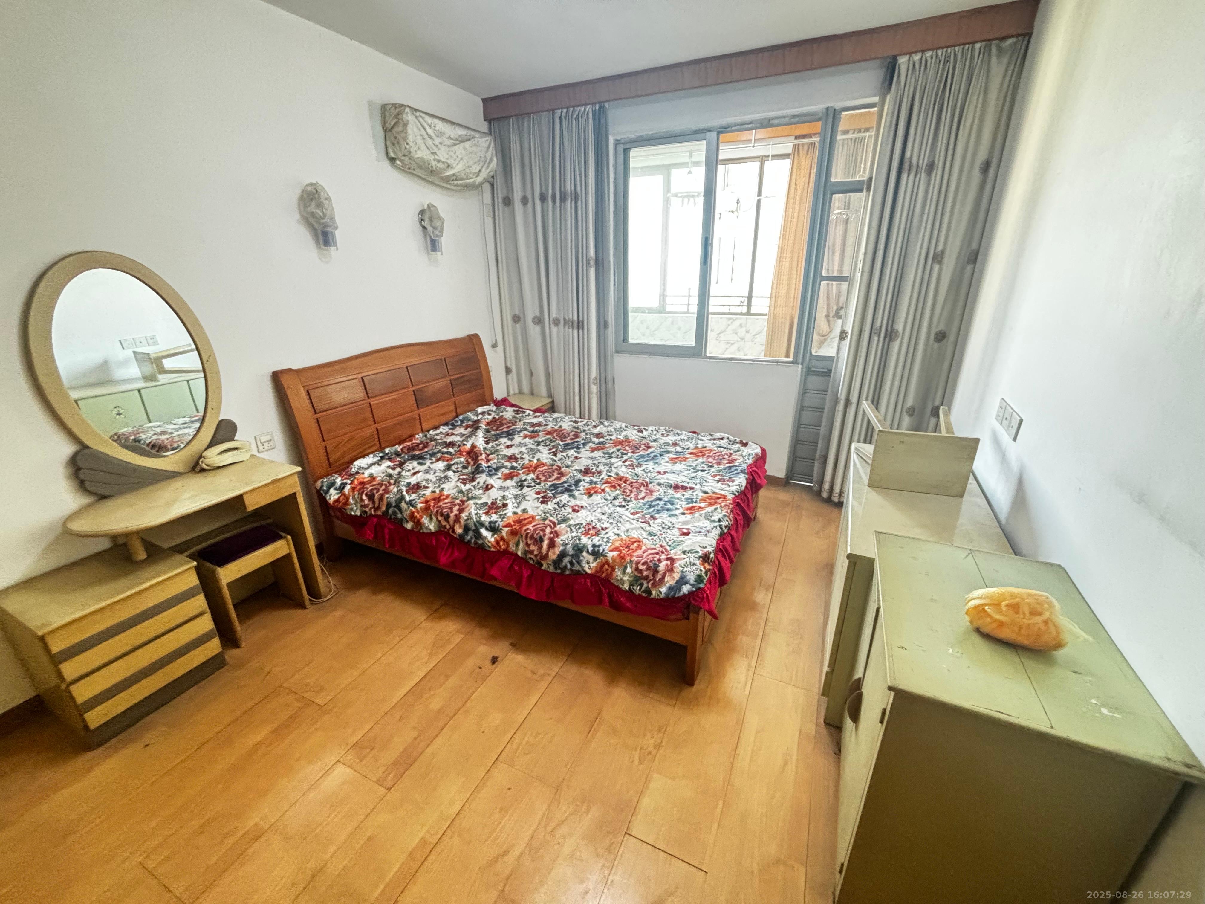 中国铝业单位宿舍  1室0厅0卫    1800.0元/月 中国铝业单位宿舍  1室0厅0卫    1800.0元/月