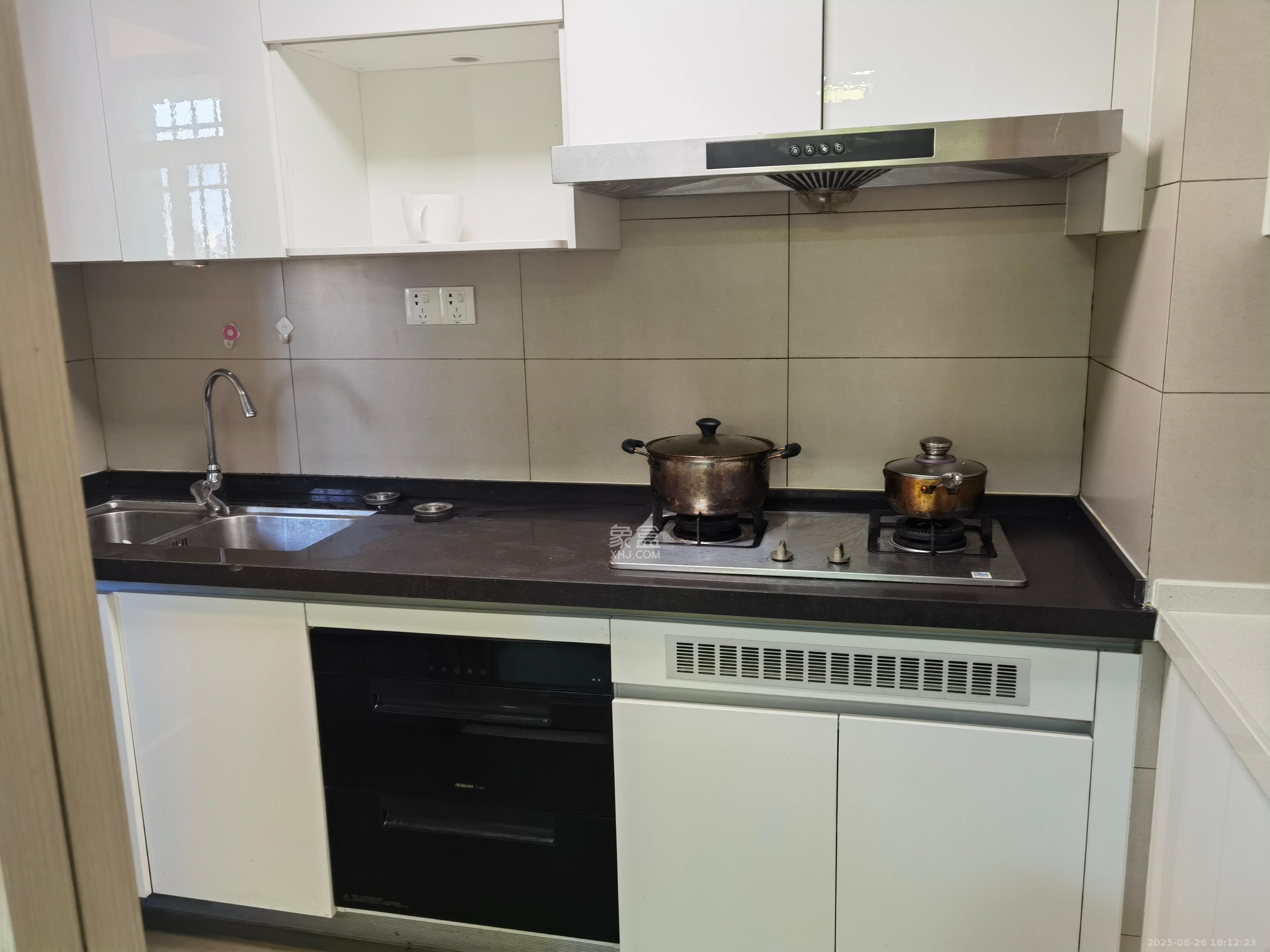 时代倾城五期  3室2厅2卫    2600.0元/月室内图