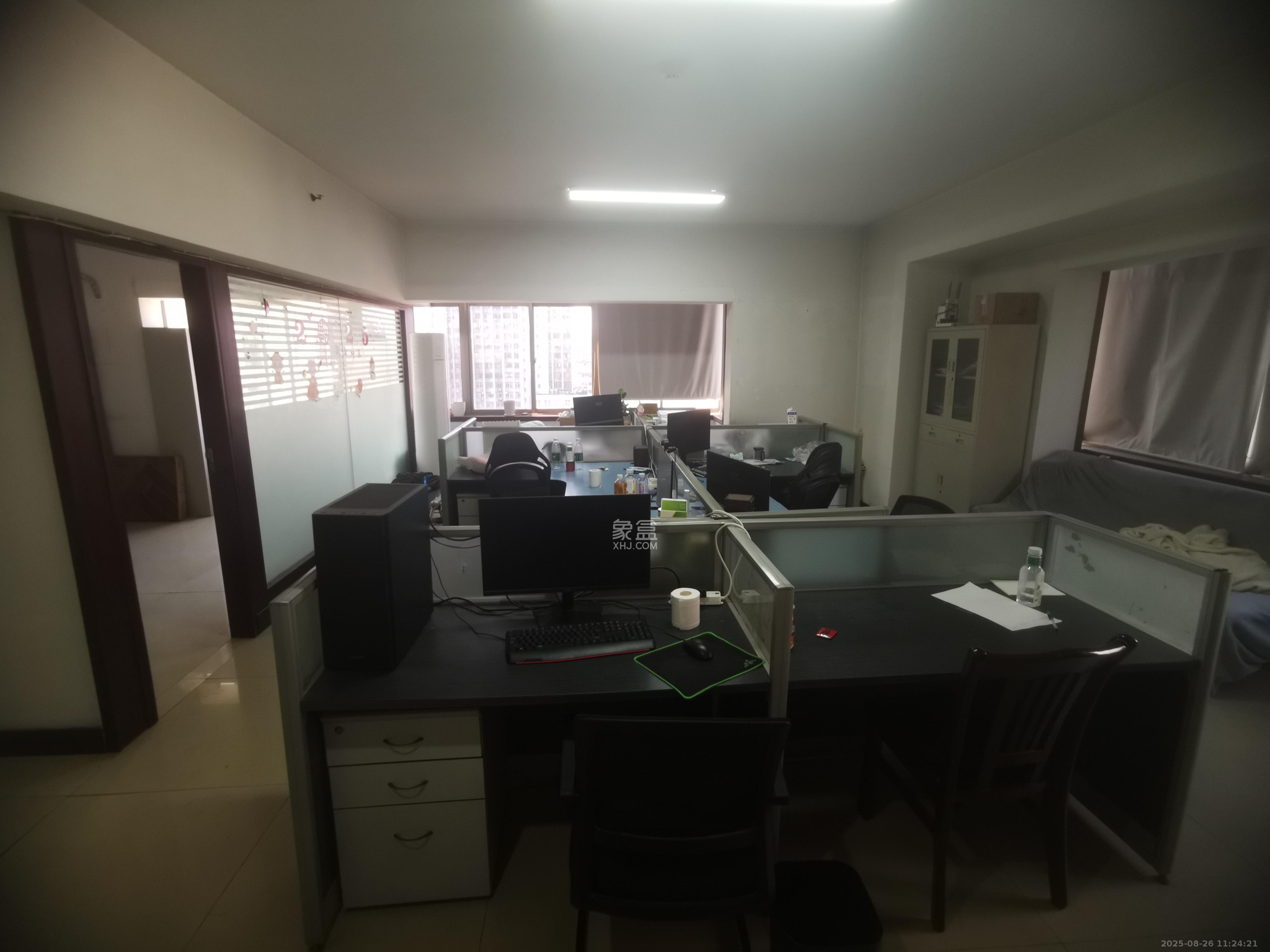 湖南信息大厦 1室0厅0卫 2500.0元/月 湖南信息大厦 1室0厅0卫 2500.0元/月室内图