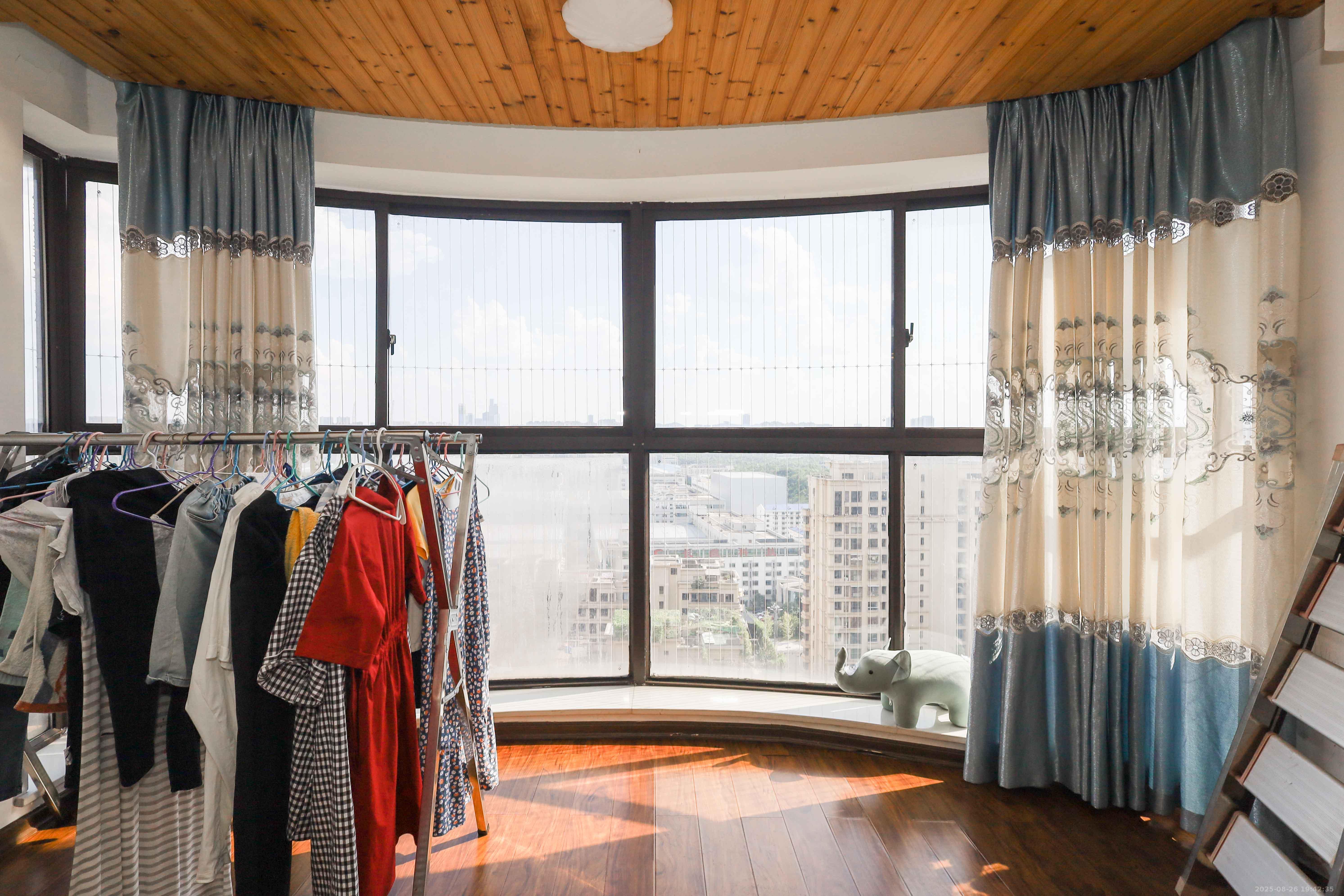 保利麓谷林语F区  3室2厅1卫    83.0万阳台