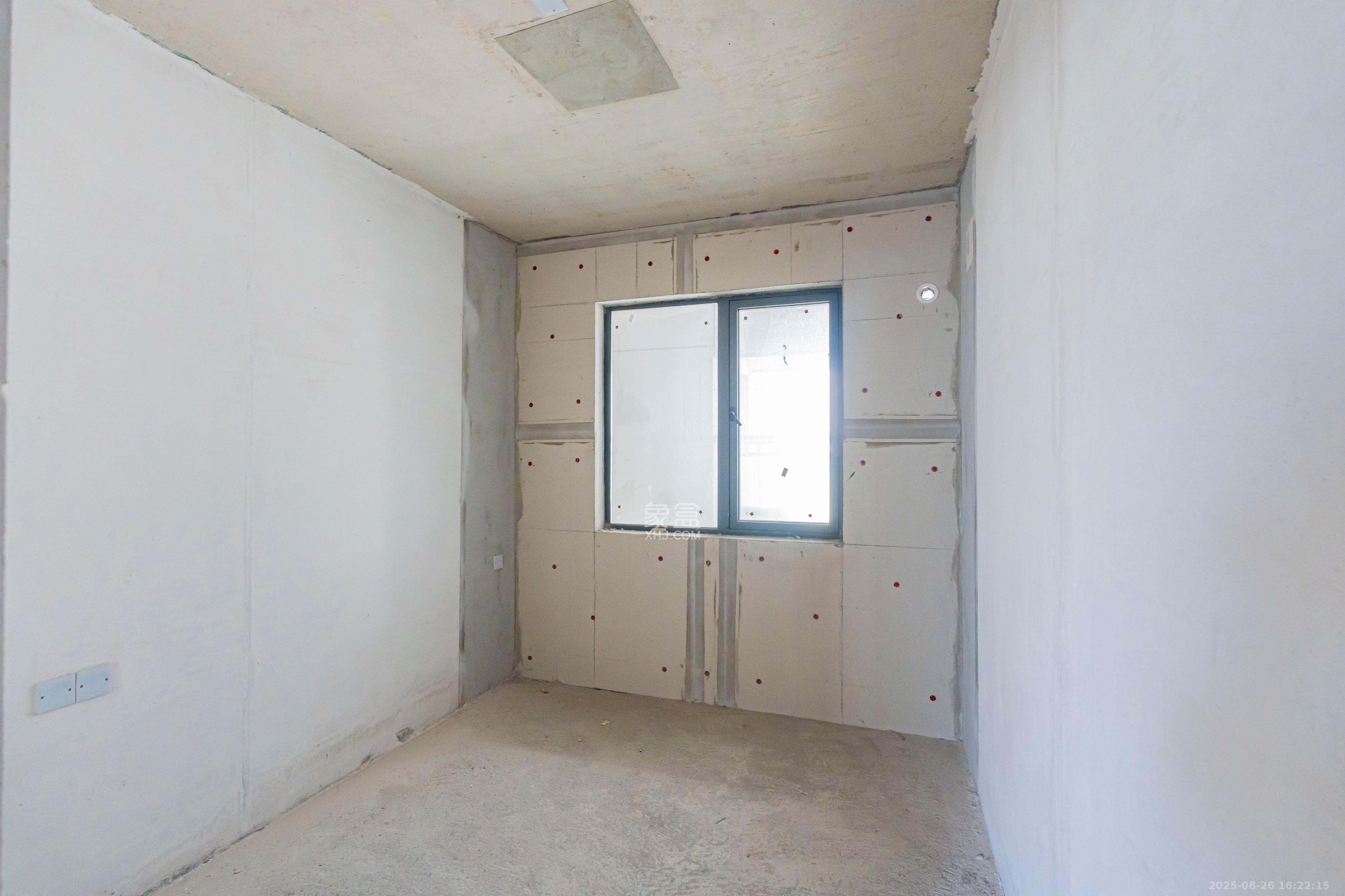 城发恒伟东风映1897  4室2厅2卫    205.0万卧室