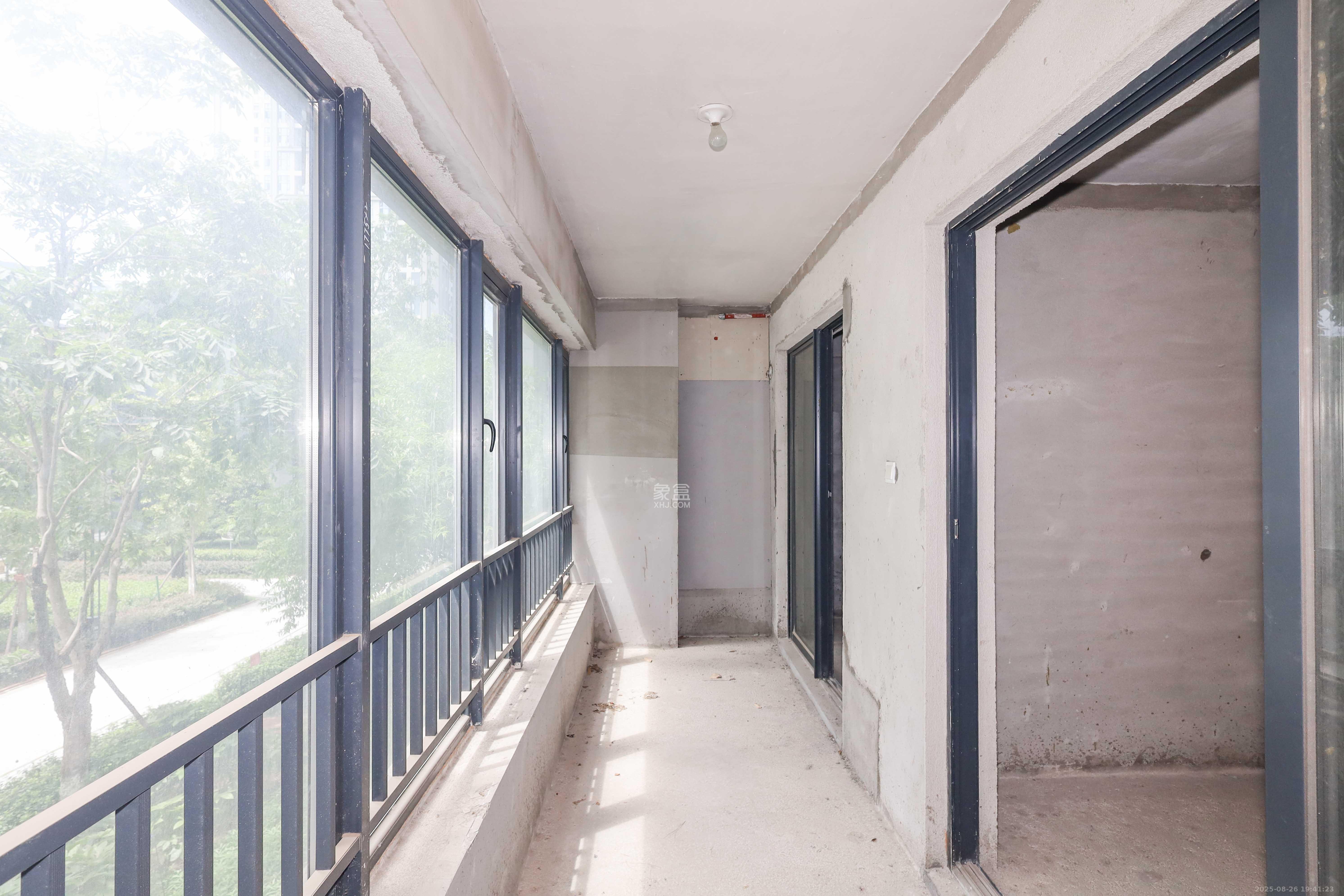 南山梅溪一方  4室2厅2卫    160.0万 南山梅溪一方  4室2厅2卫    160.0万阳台