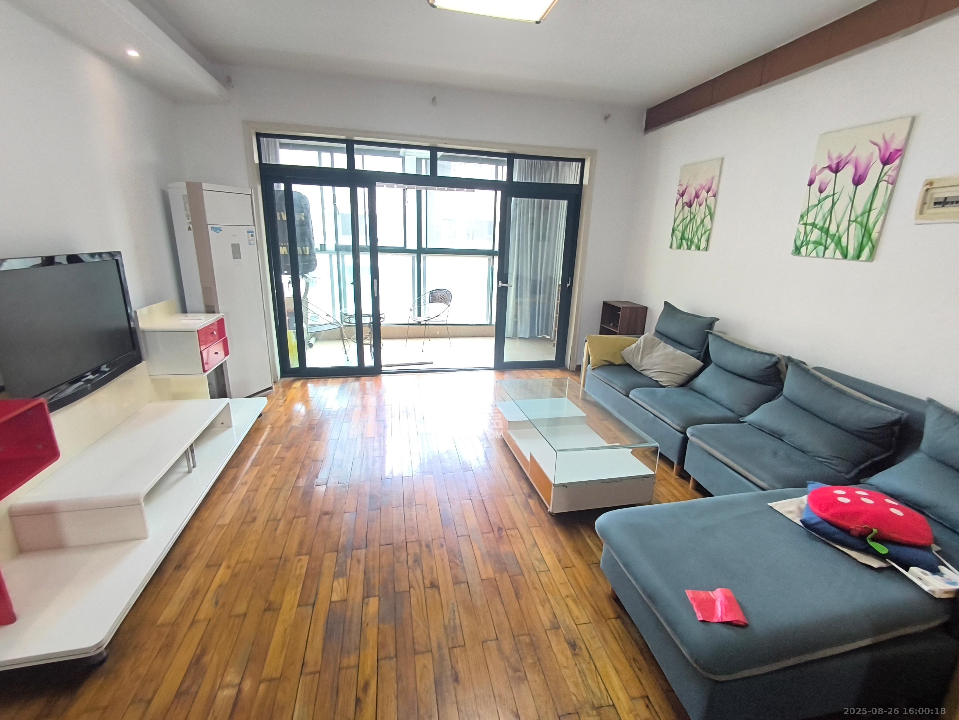 高鑫麓城  3室2厅2卫    2500.0元/月 高鑫麓城  3室2厅2卫    2500.0元/月室内图