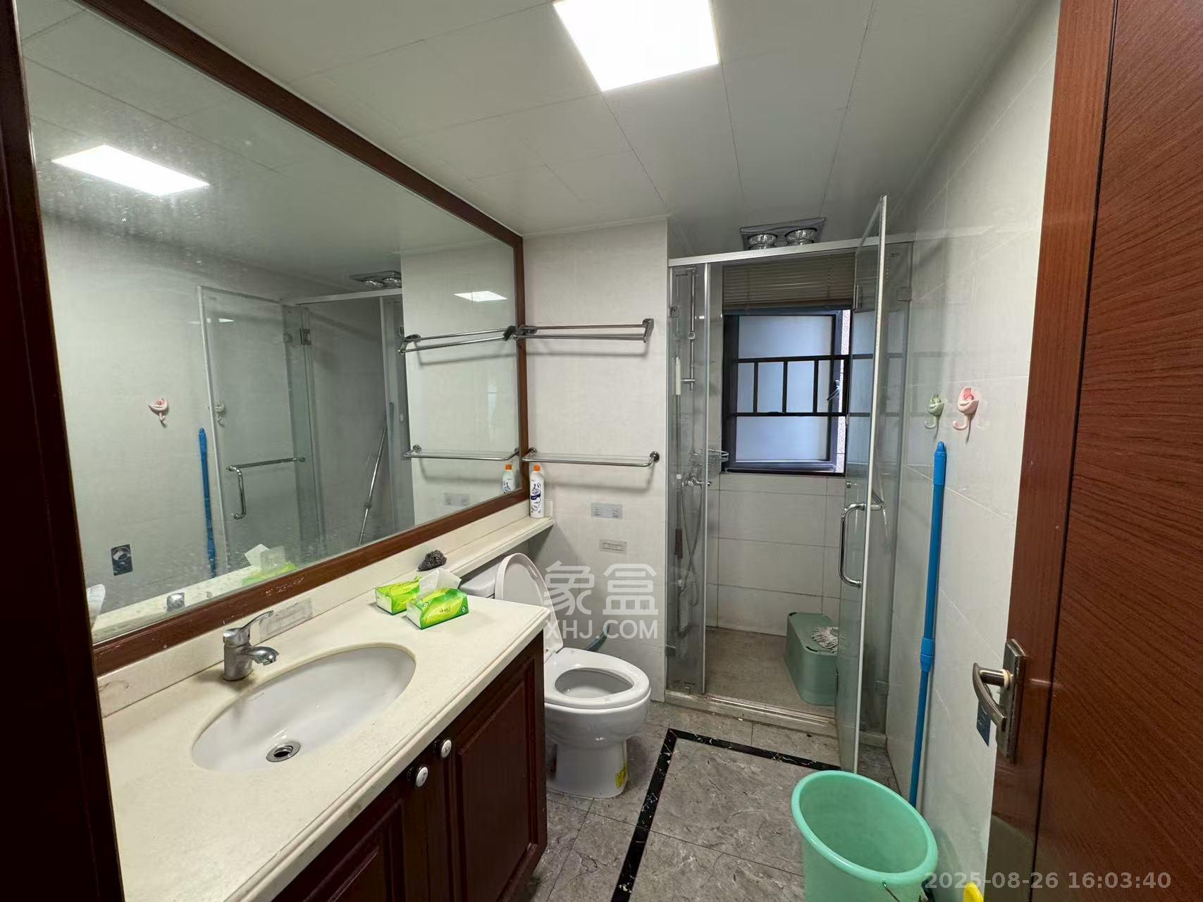 中海国际五期  3室2厅1卫    2500.0元/月 中海国际五期  3室2厅1卫    2500.0元/月室内图