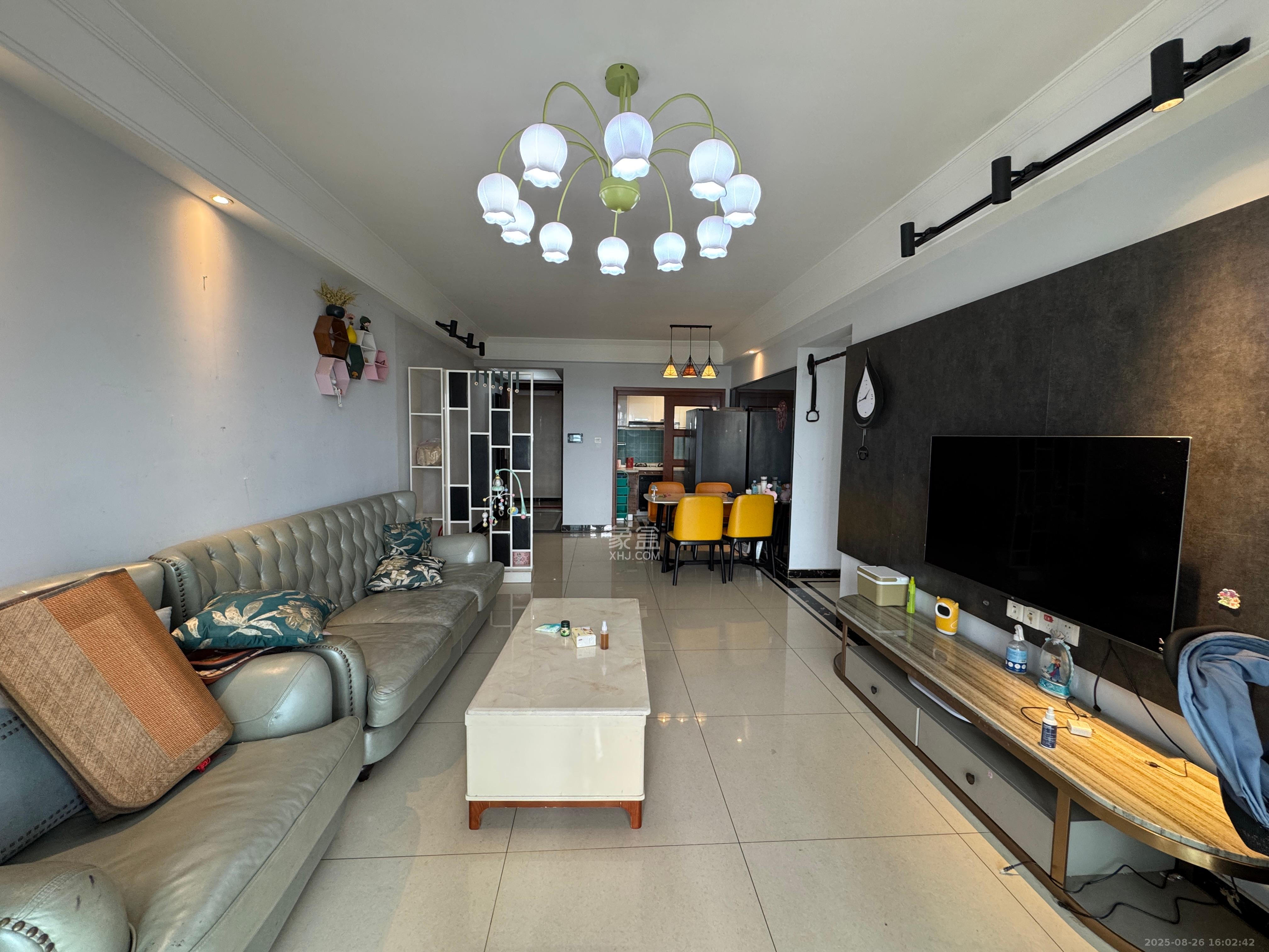 中海国际五期  3室2厅1卫    2500.0元/月 中海国际五期  3室2厅1卫    2500.0元/月室内图