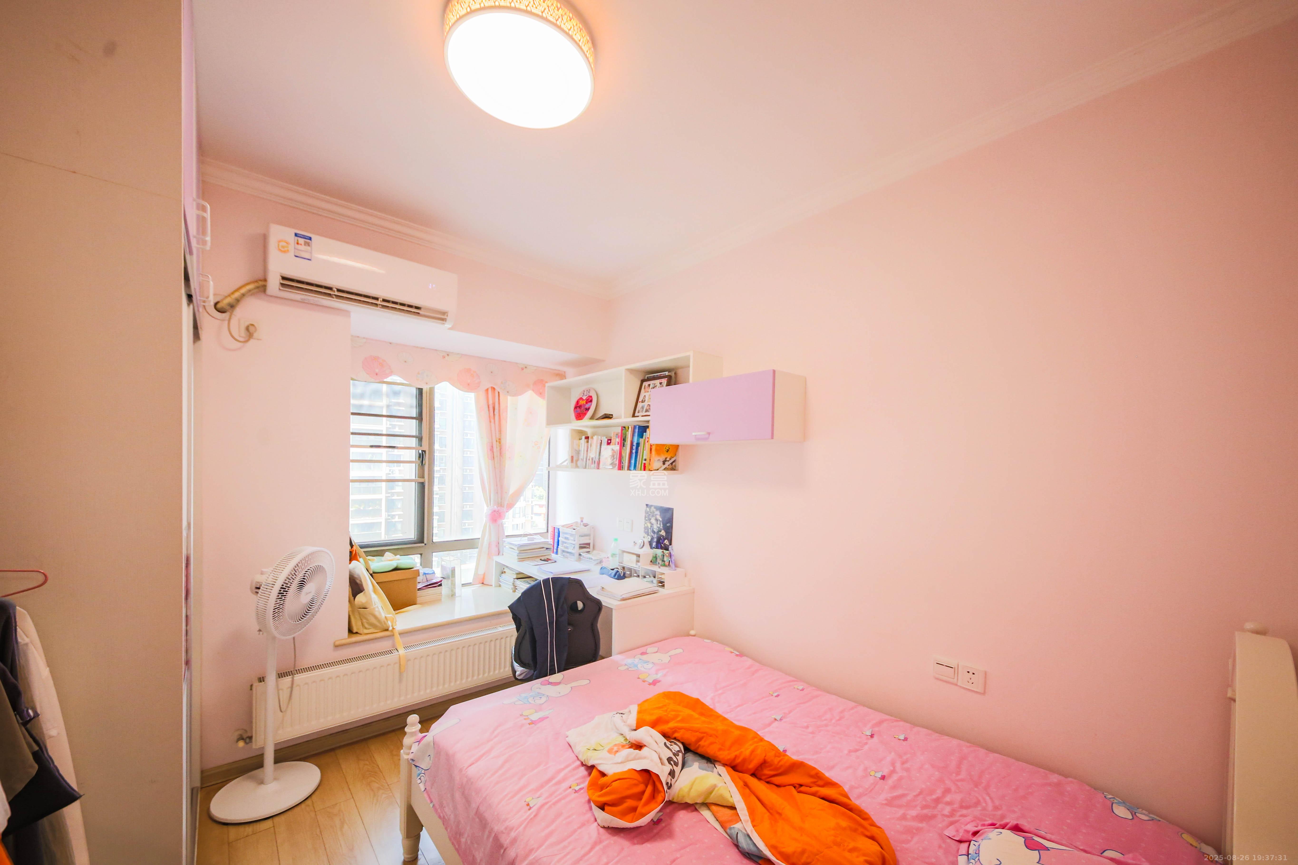 富兴嘉城(富兴汇中央)  3室2厅2卫    125.0万 富兴嘉城(富兴汇中央)  3室2厅2卫    125.0万卧室