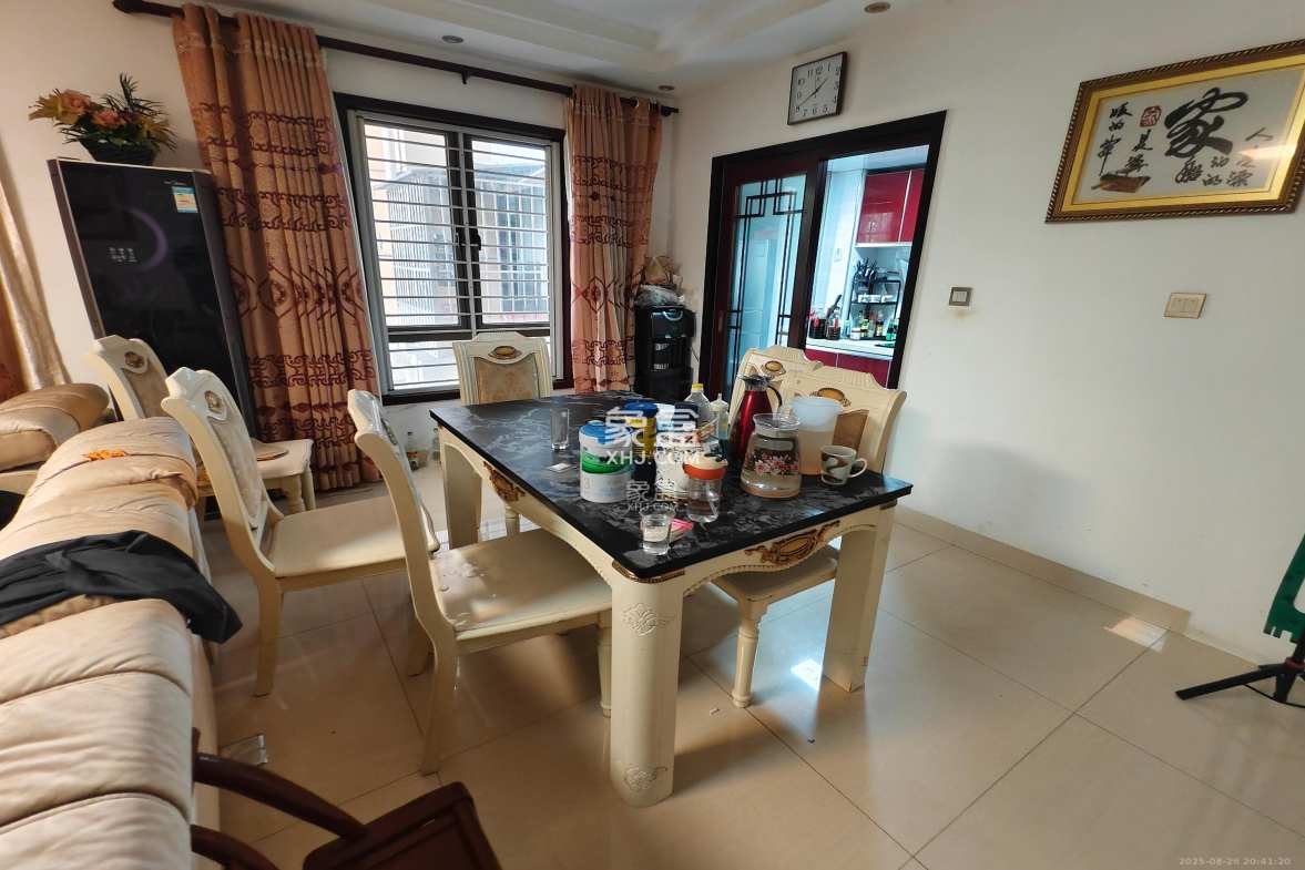 米兰春天  4室2厅2卫    2500.0元/月 米兰春天  4室2厅2卫    2500.0元/月室内图