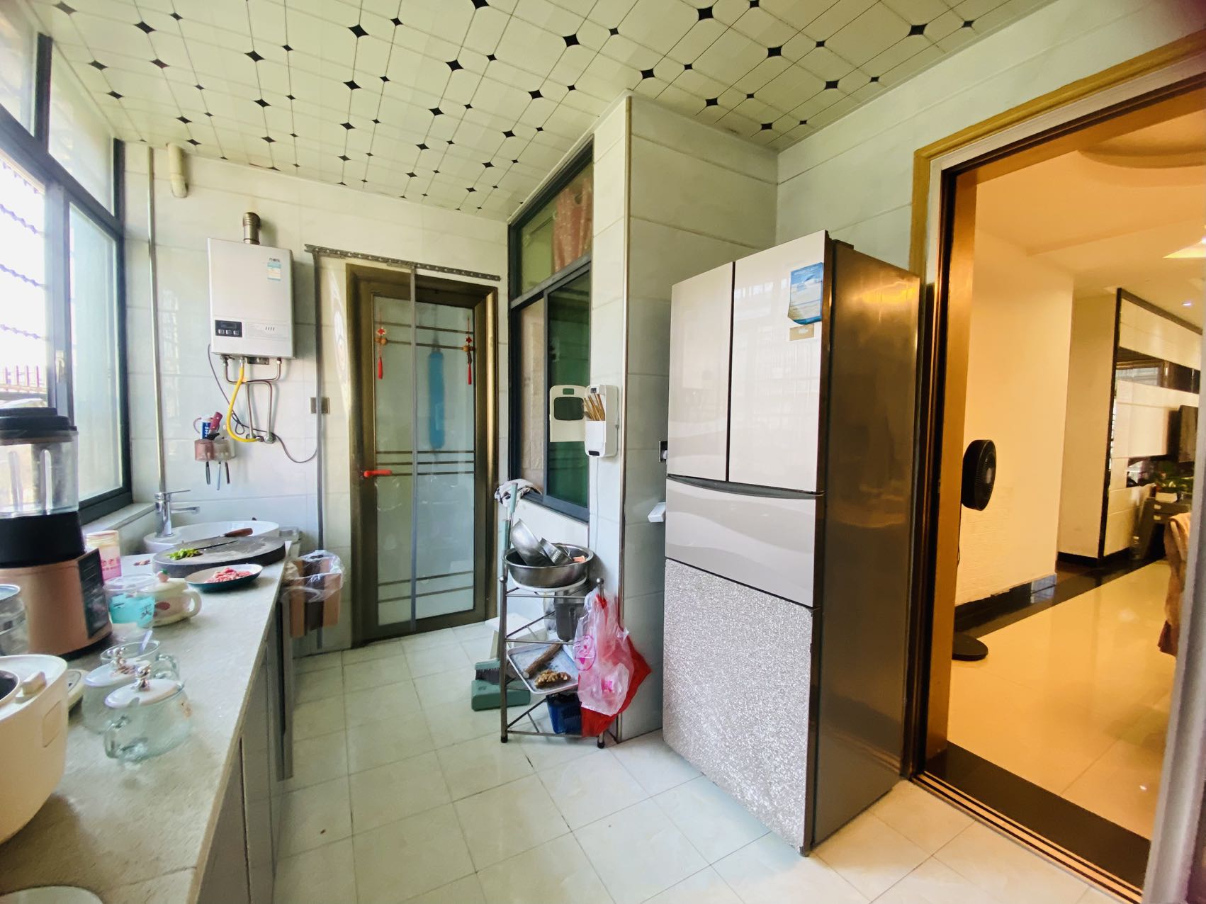 四海花园  2室2厅1卫    900.0元/月 四海花园  2室2厅1卫    900.0元/月室内图