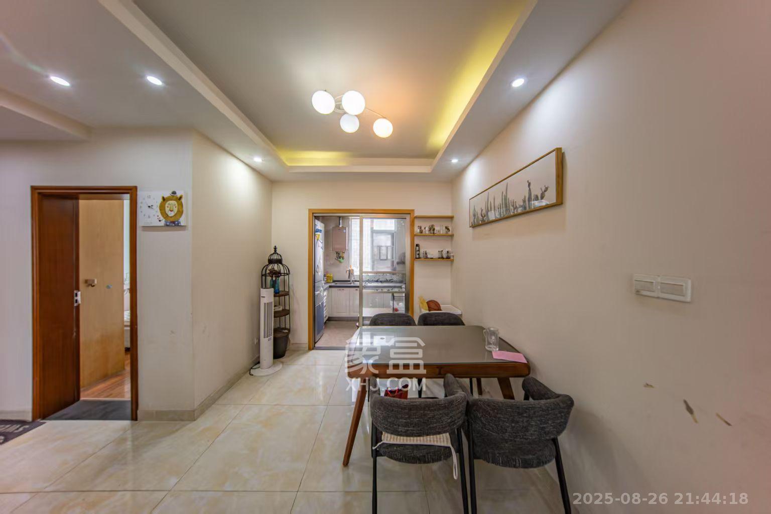 金鼎公园尚 3室2厅2卫 1800.0元/月 金鼎公园尚 3室2厅2卫 1800.0元/月室内图