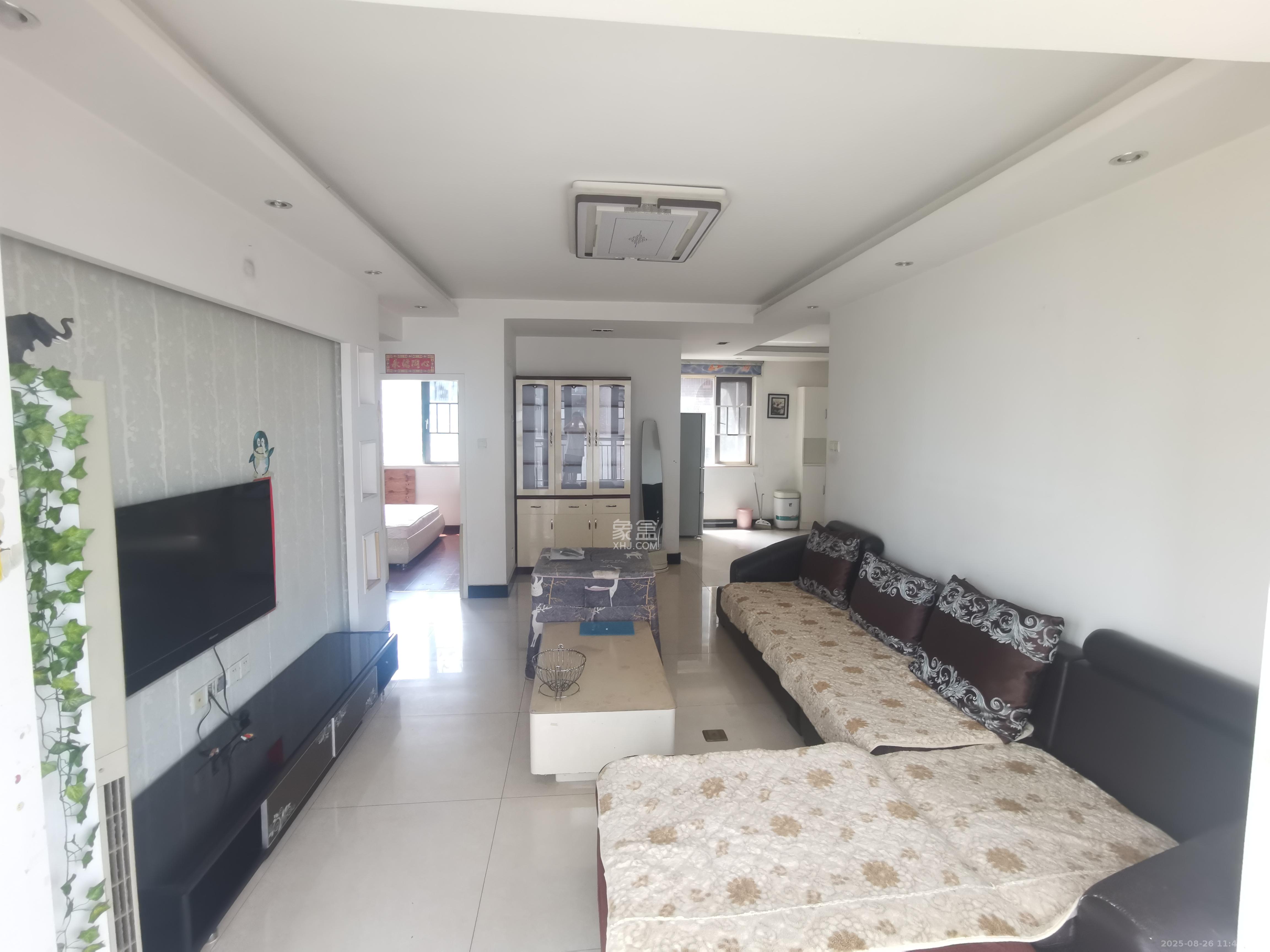 大为时代家园  2室2厅1卫    1700.0元/月 大为时代家园  2室2厅1卫    1700.0元/月室内图1