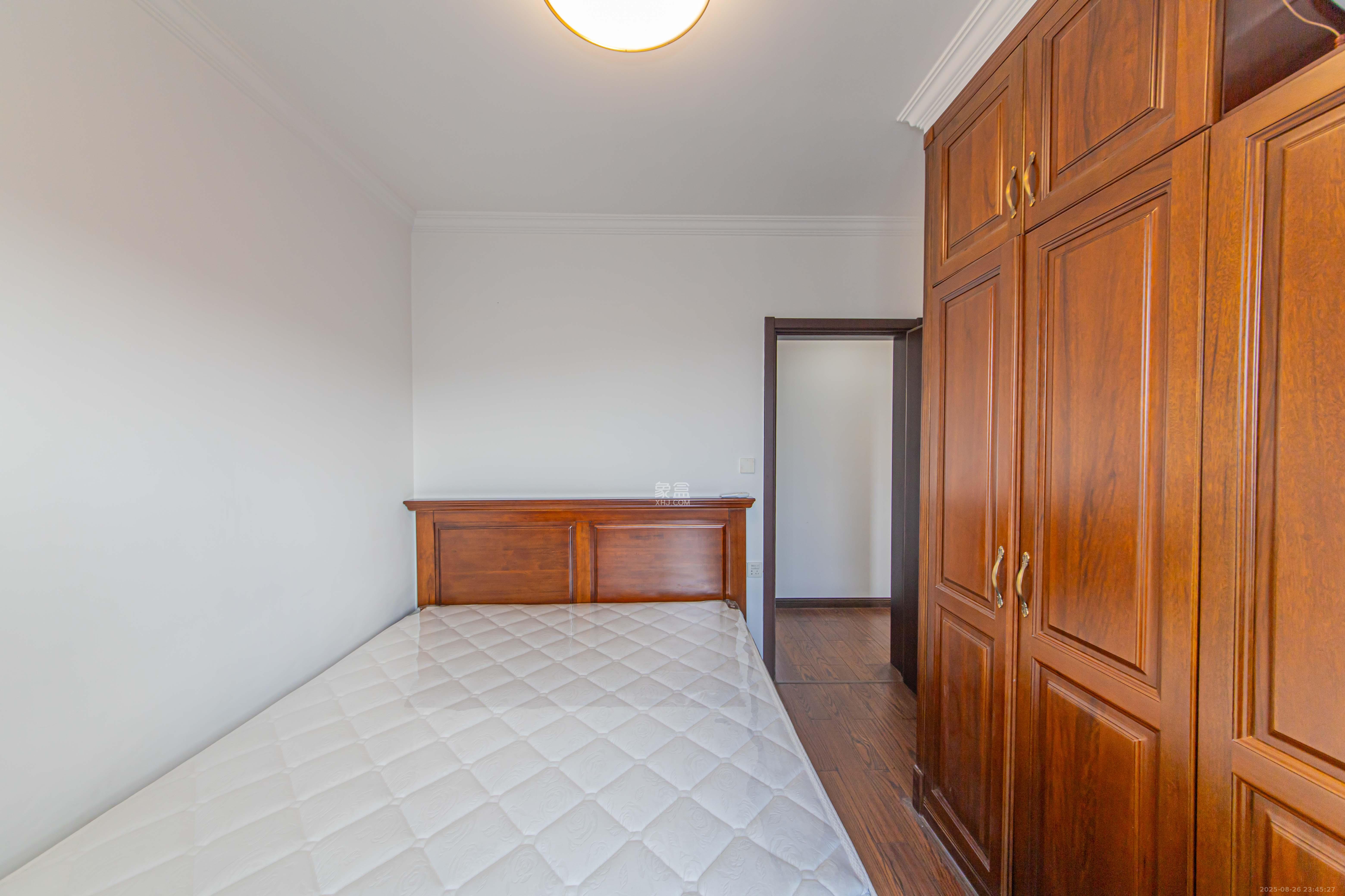 鑫远玲珑 3室2厅2卫 145.0万 鑫远玲珑 3室2厅2卫 145.0万卧室