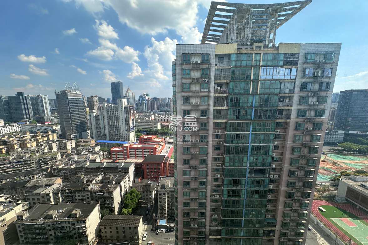 桐荫里社区  4室2厅2卫    5500.0元/月 桐荫里社区  4室2厅2卫    5500.0元/月室内图