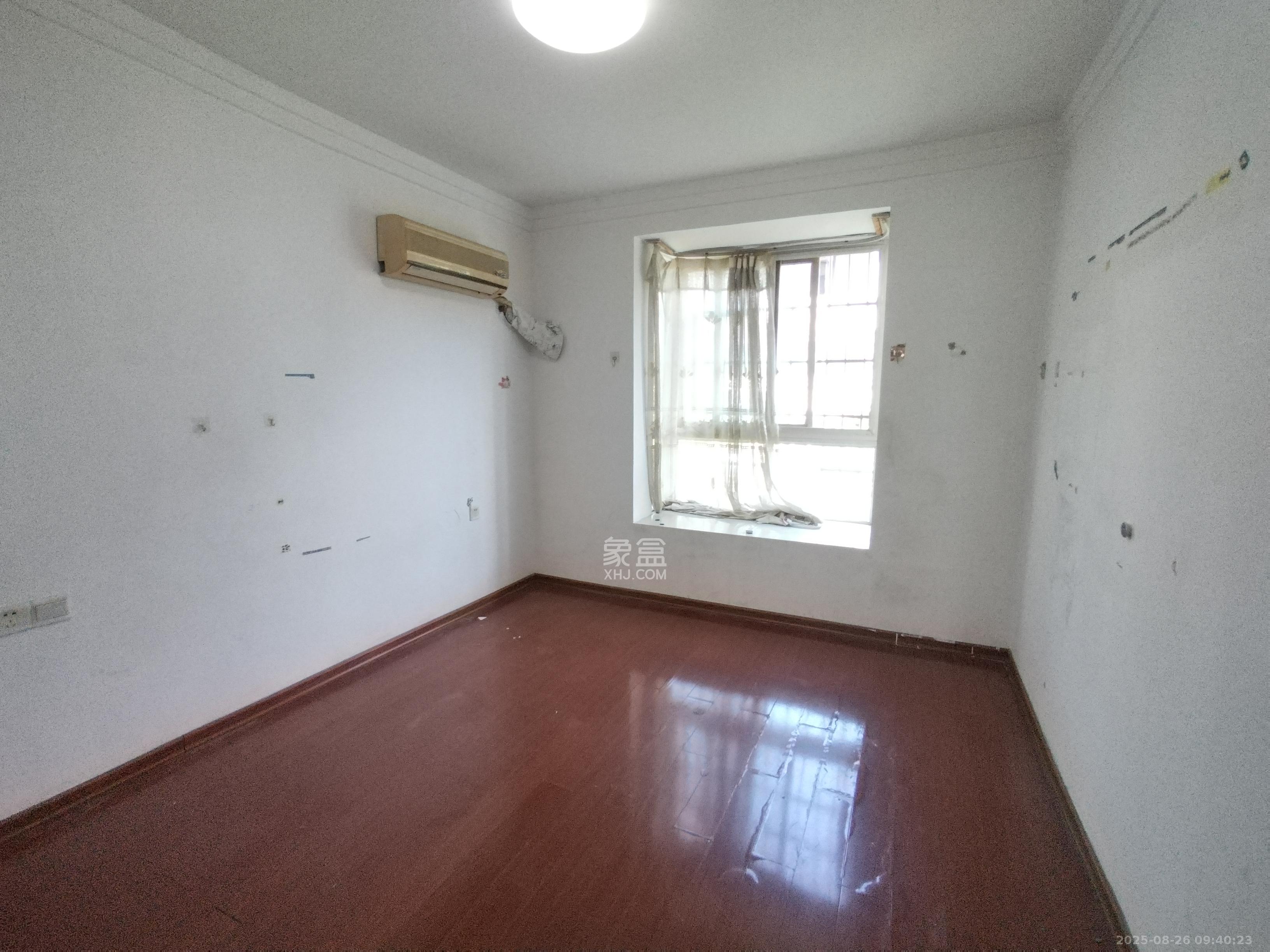 德润园  3室2厅2卫    2200.0元/月室内图